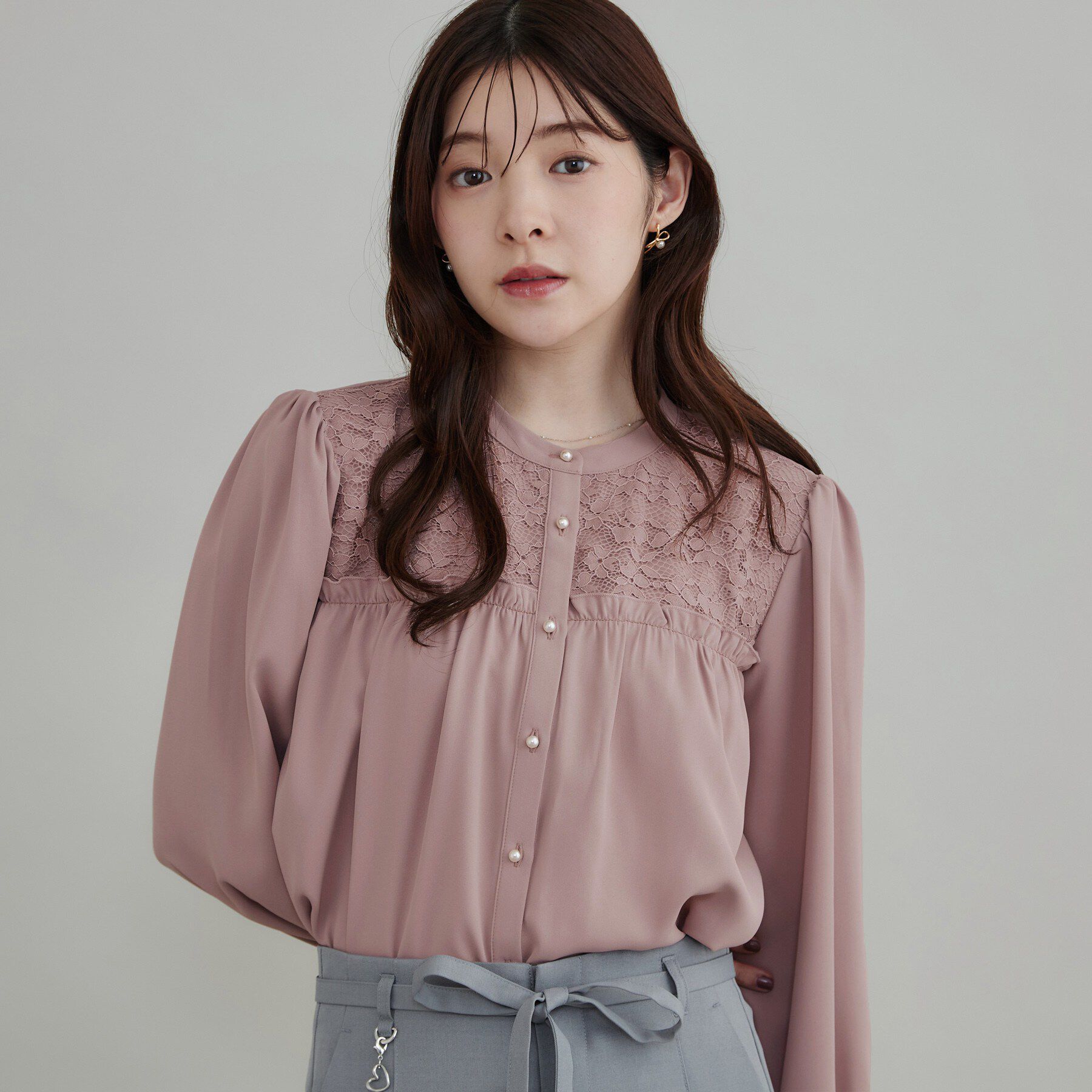 Couture broach「【フリルカフスが華やか】レースギャザーブラウス」|シャツ・ブラウス|