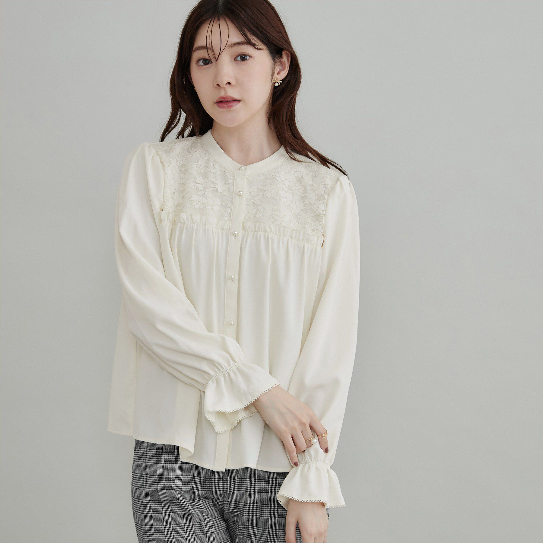 Couture broach「【フリルカフスが華やか】レースギャザーブラウス」|シャツ・ブラウス|