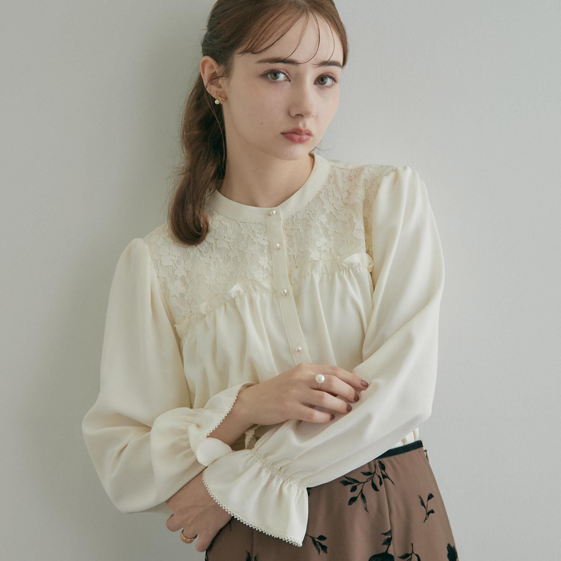 Couture broach「【フリルカフスが華やか】レースギャザーブラウス」|シャツ・ブラウス|