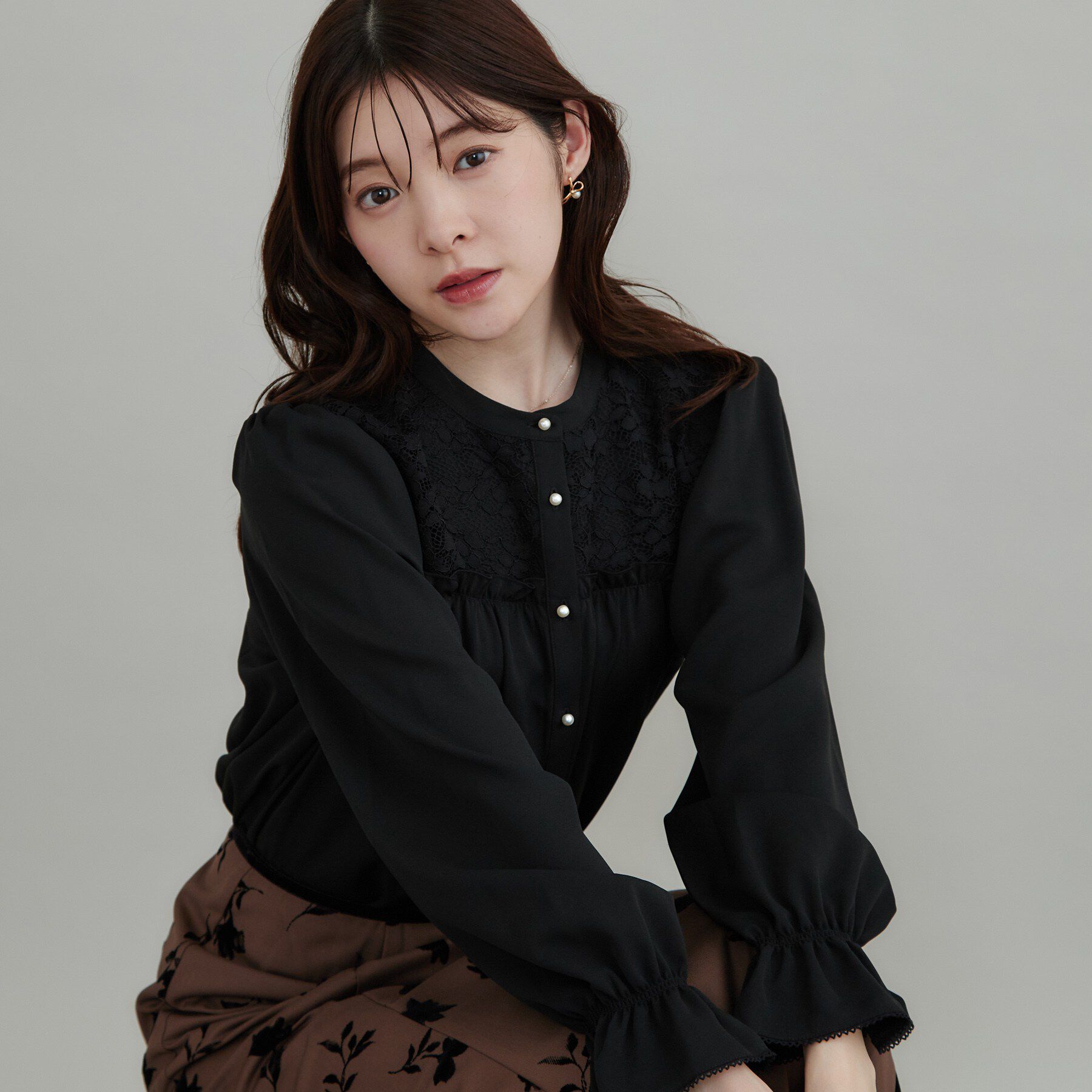 Couture broach「【フリルカフスが華やか】レースギャザーブラウス」|シャツ・ブラウス|ブラック(019)
