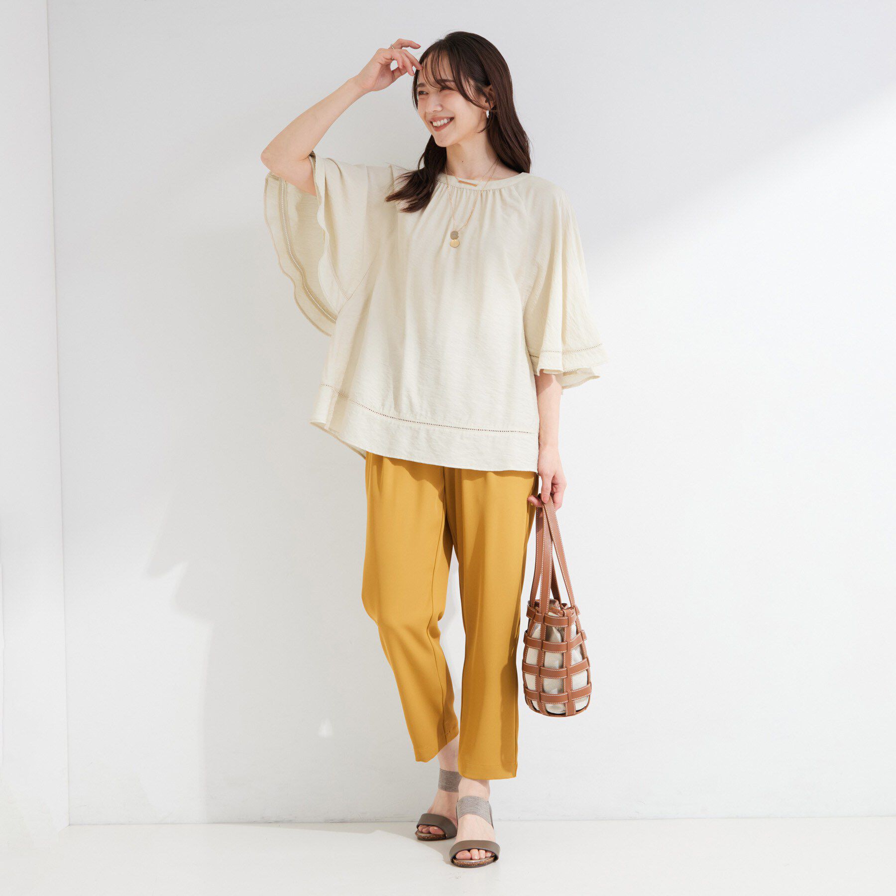 SHOO･LA･RUE「【S-LL/洗濯機可/体型カバー】はしごレースがポイント スラブポンチョ風ブラウス」|シャツ・ブラウス|