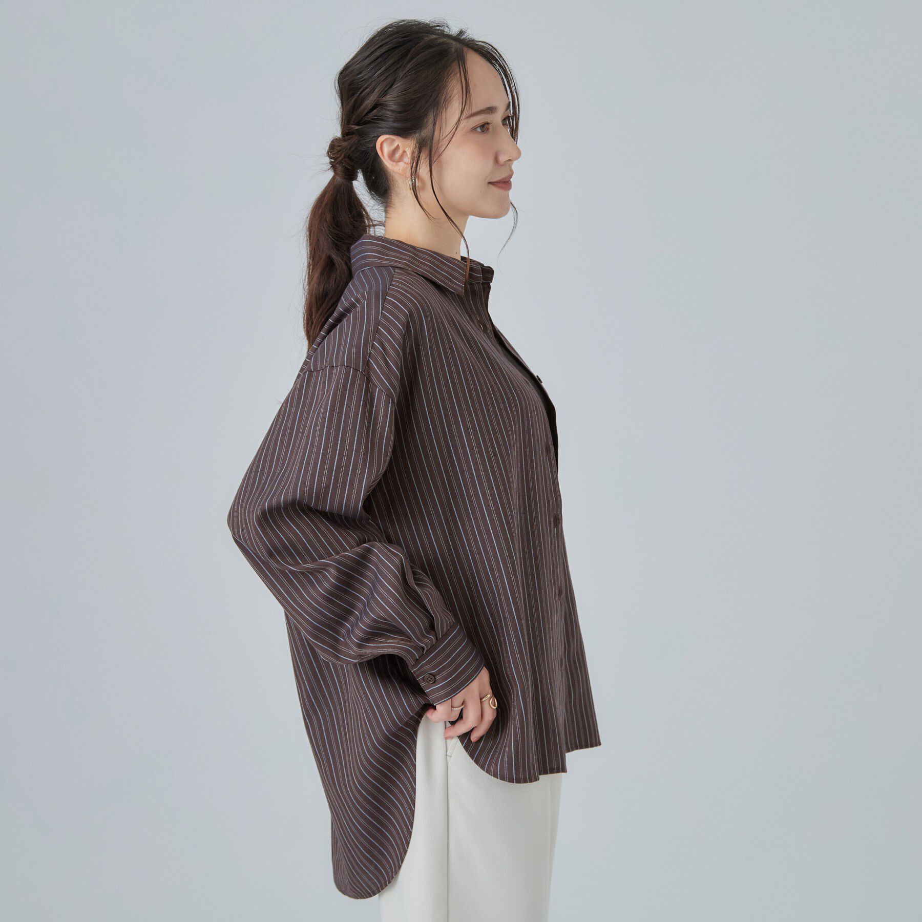 SHOO･LA･RUE「【洗濯後しわになりにくい/S-LL】選べる6パターン 羽織としても活躍する ベーシックシャツ」|シャツ・ブラウス|