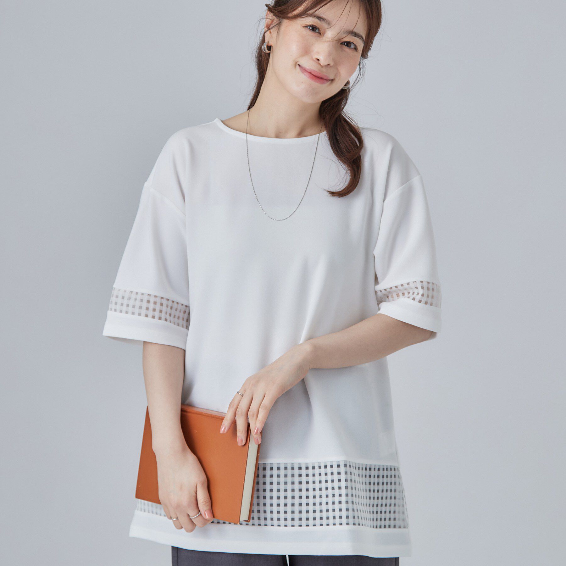 SHOO･LA･RUE「【S-LL】上品に体型カバー 大人のシアーチェックチュニック」|チュニック|オフホワイト(003