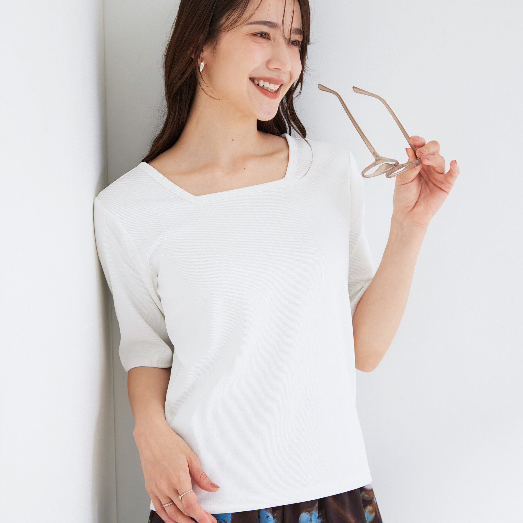 SHOO･LA･RUE「【前後2WAY/S-LL/洗濯機可】着回しやすい 5分袖テレコトップス」|Tシャツ・カットソー|ホワイト(001)