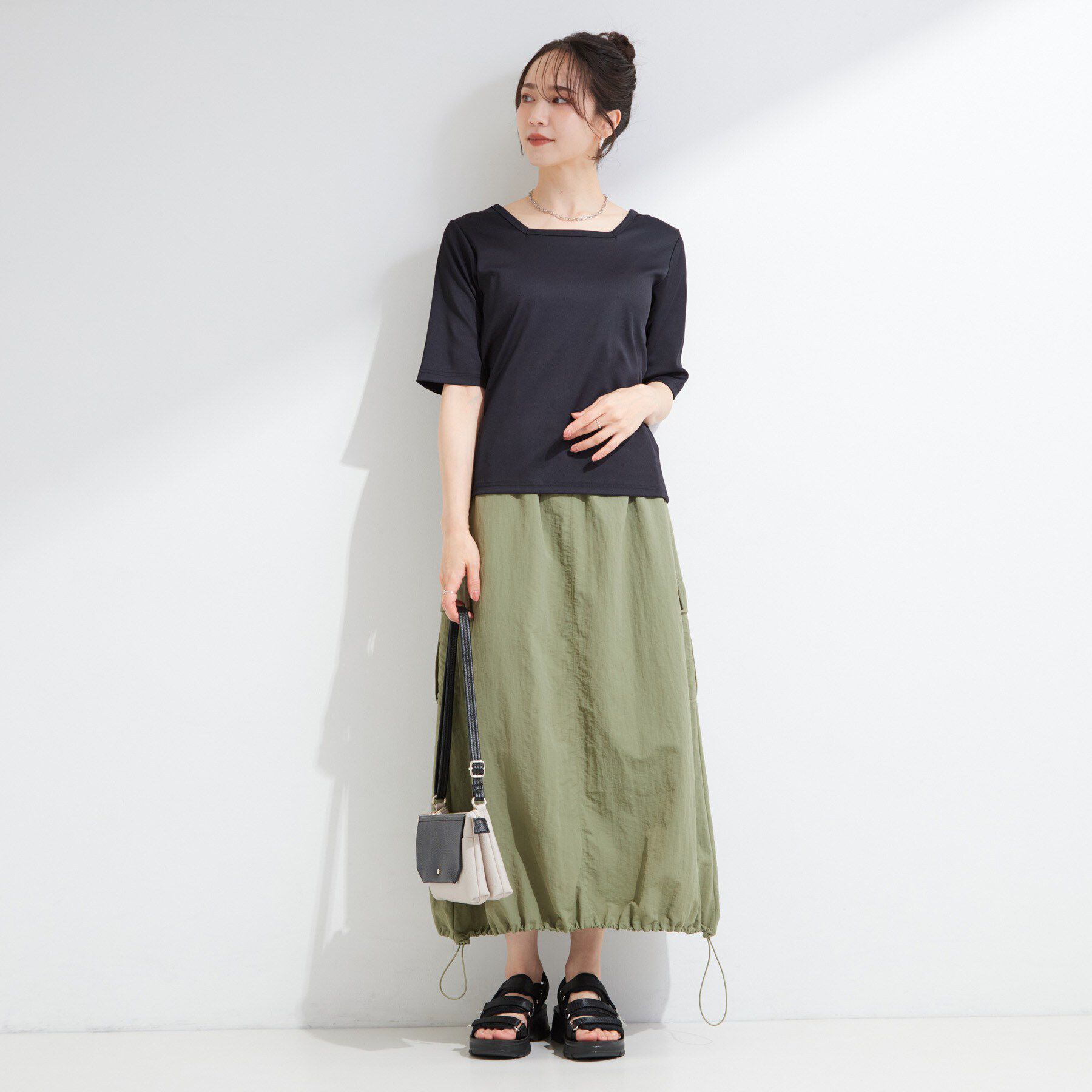 SHOO･LA･RUE「【前後2WAY/S-LL/洗濯機可】着回しやすい 5分袖テレコトップス」|Tシャツ・カットソー|