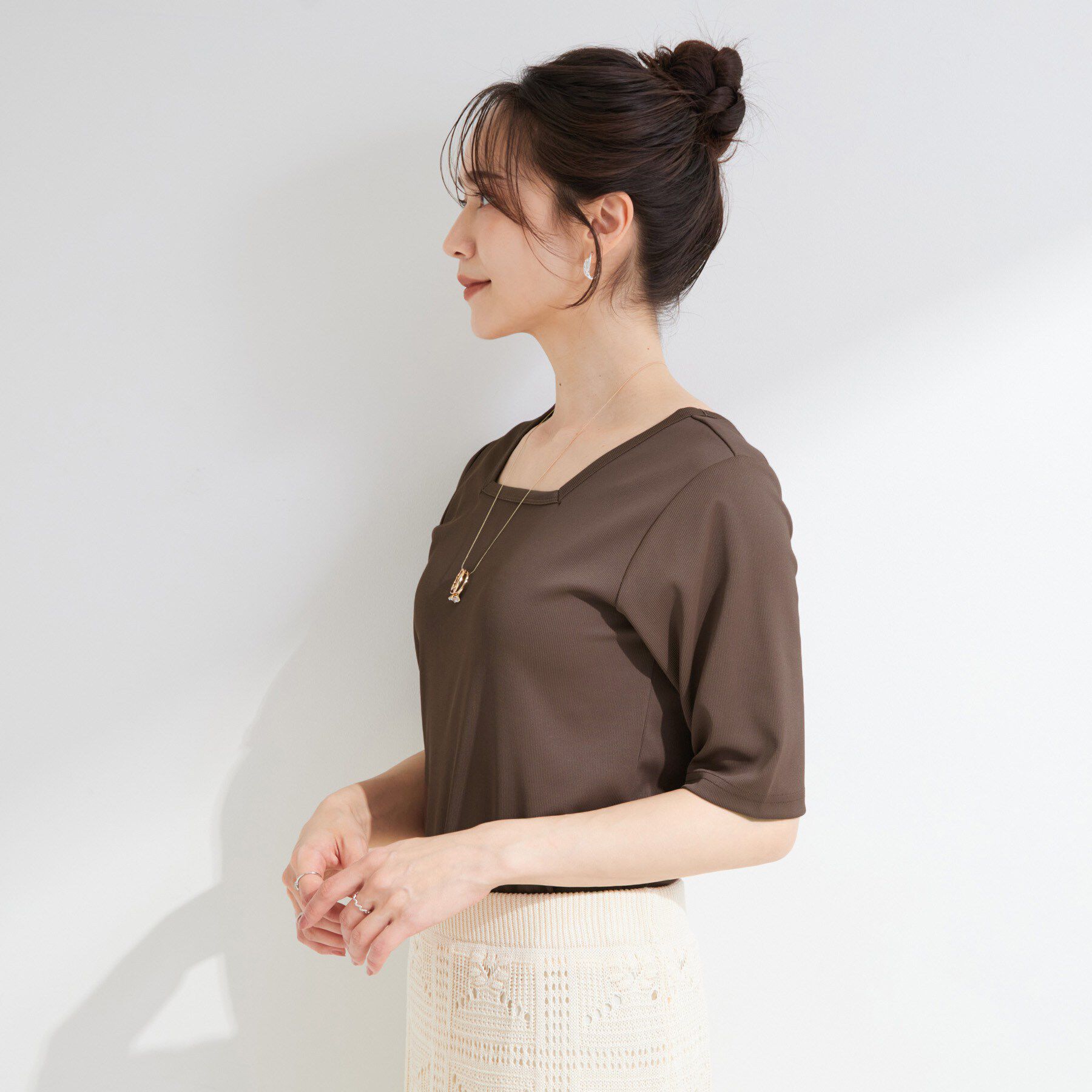SHOO･LA･RUE「【前後2WAY/S-LL/洗濯機可】着回しやすい 5分袖テレコトップス」|Tシャツ・カットソー|