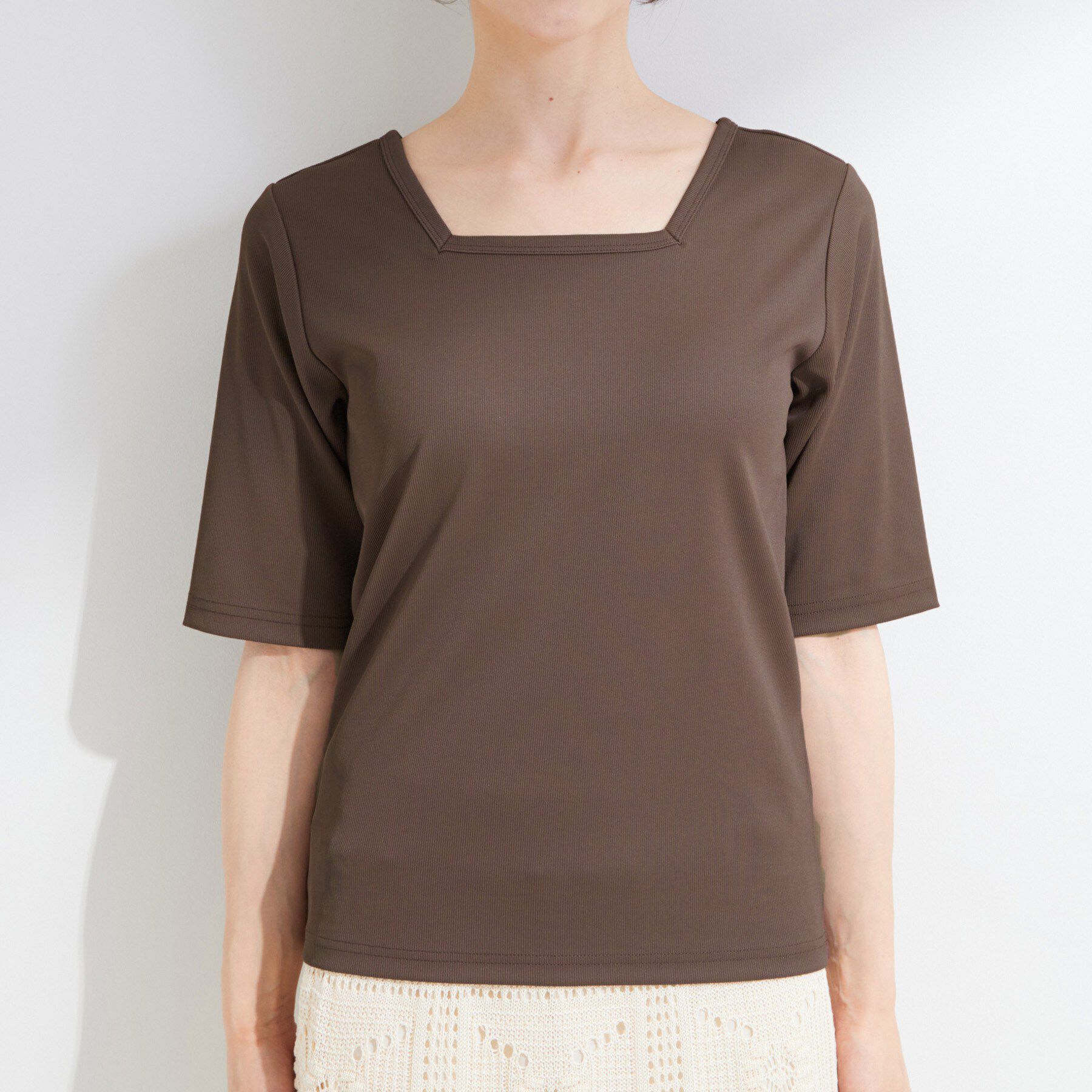 SHOO･LA･RUE「【前後2WAY/S-LL/洗濯機可】着回しやすい 5分袖テレコトップス」|Tシャツ・カットソー|