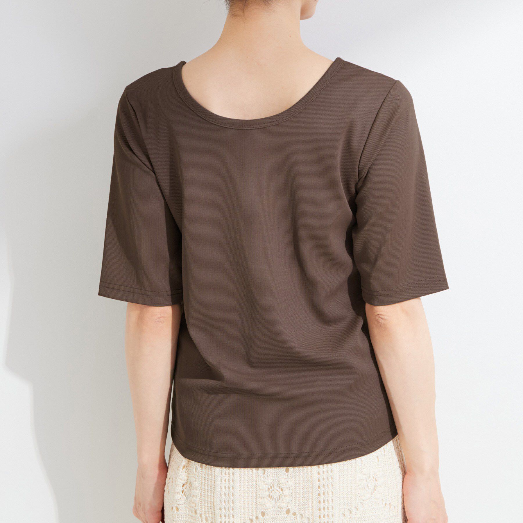 SHOO･LA･RUE「【前後2WAY/S-LL/洗濯機可】着回しやすい 5分袖テレコトップス」|Tシャツ・カットソー|
