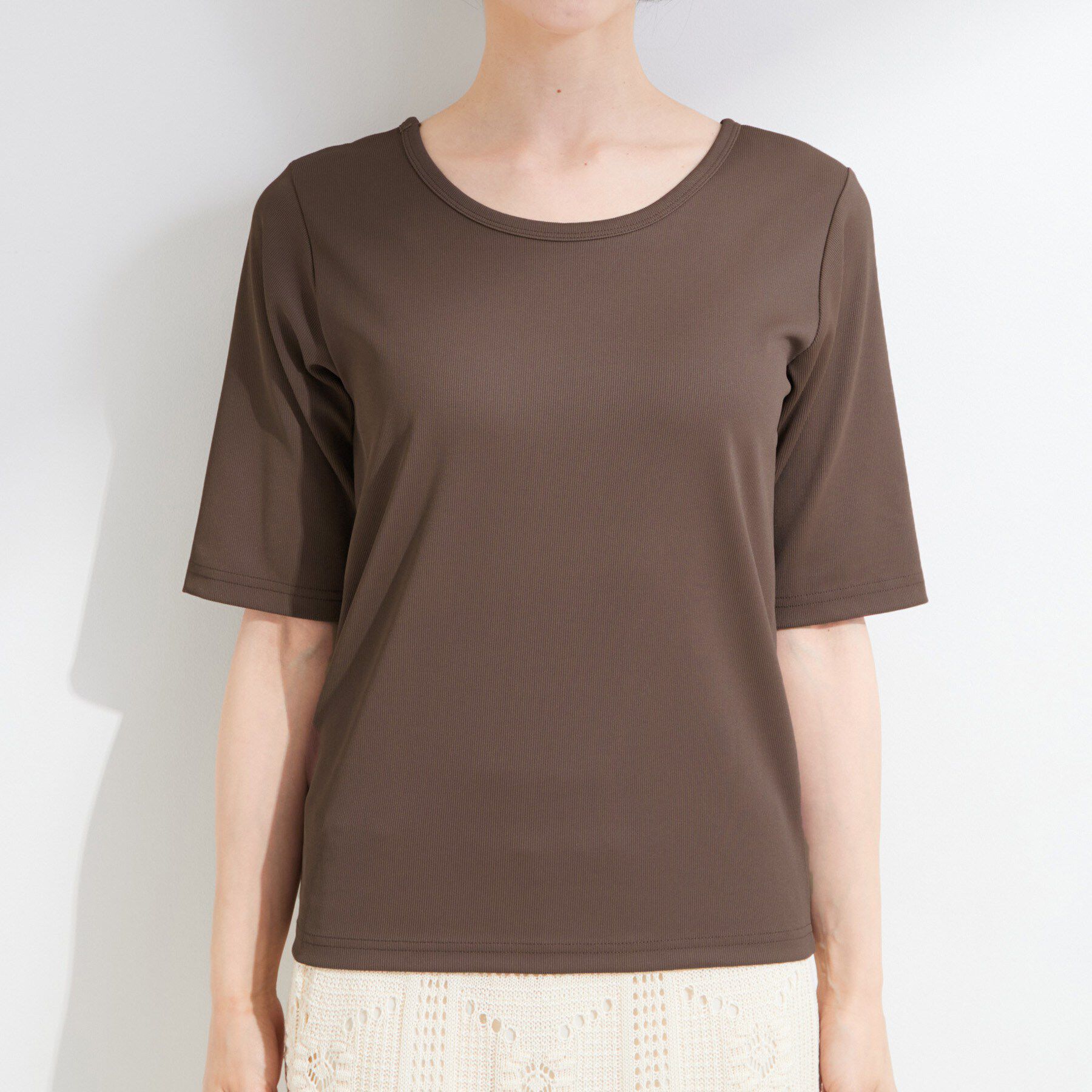 SHOO･LA･RUE「【前後2WAY/S-LL/洗濯機可】着回しやすい 5分袖テレコトップス」|Tシャツ・カットソー|