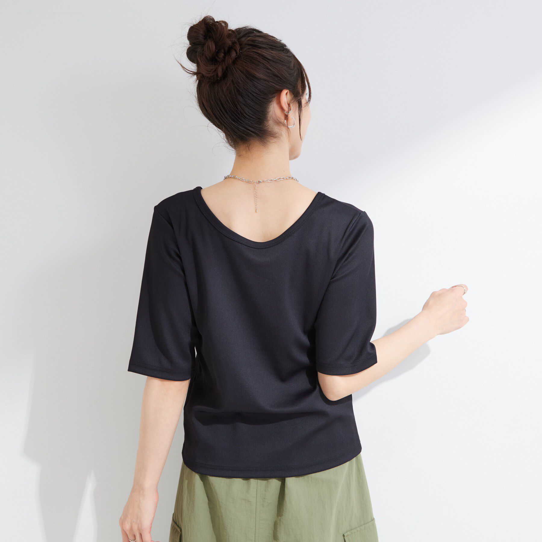 SHOO･LA･RUE「【前後2WAY/S-LL/洗濯機可】着回しやすい 5分袖テレコトップス」|Tシャツ・カットソー|