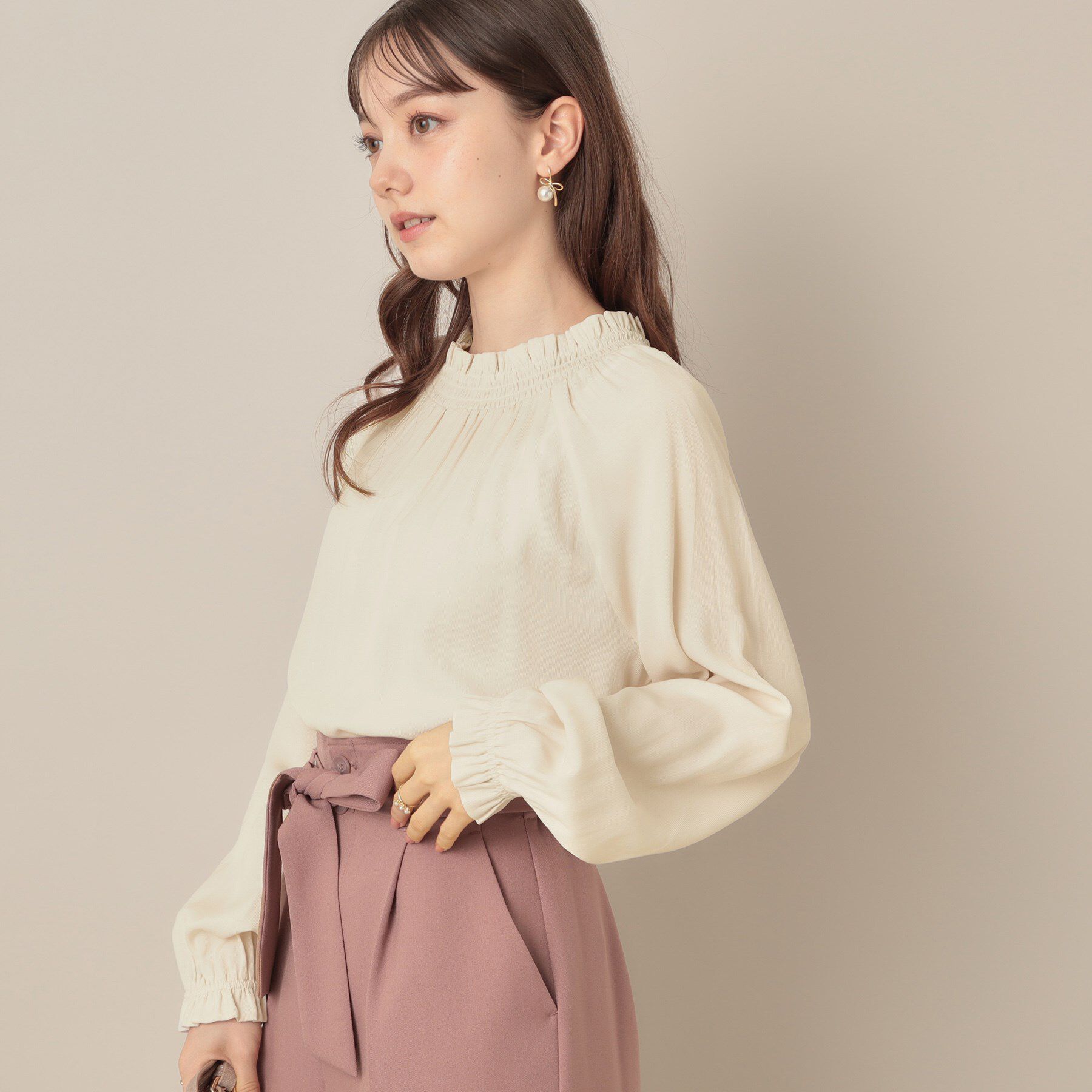 Couture broach「【きれいめ・通勤】RTピケ前後2WAYシャーリングブラウス」|シャツ・ブラウス|