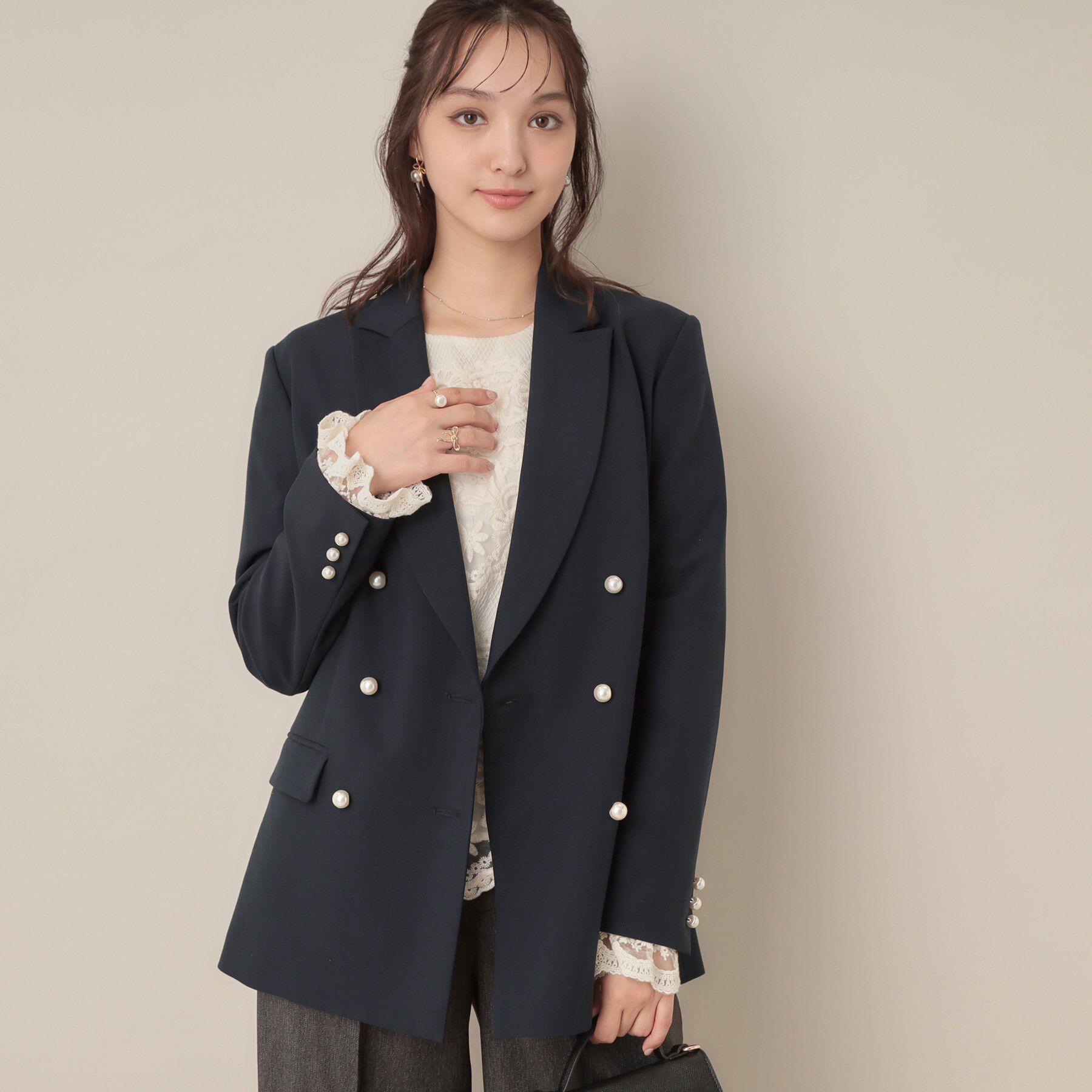 Couture broach「【高見え・きれいめ・通勤】レースカフス パール調釦テーラードジャケット」|テーラードジャケット|