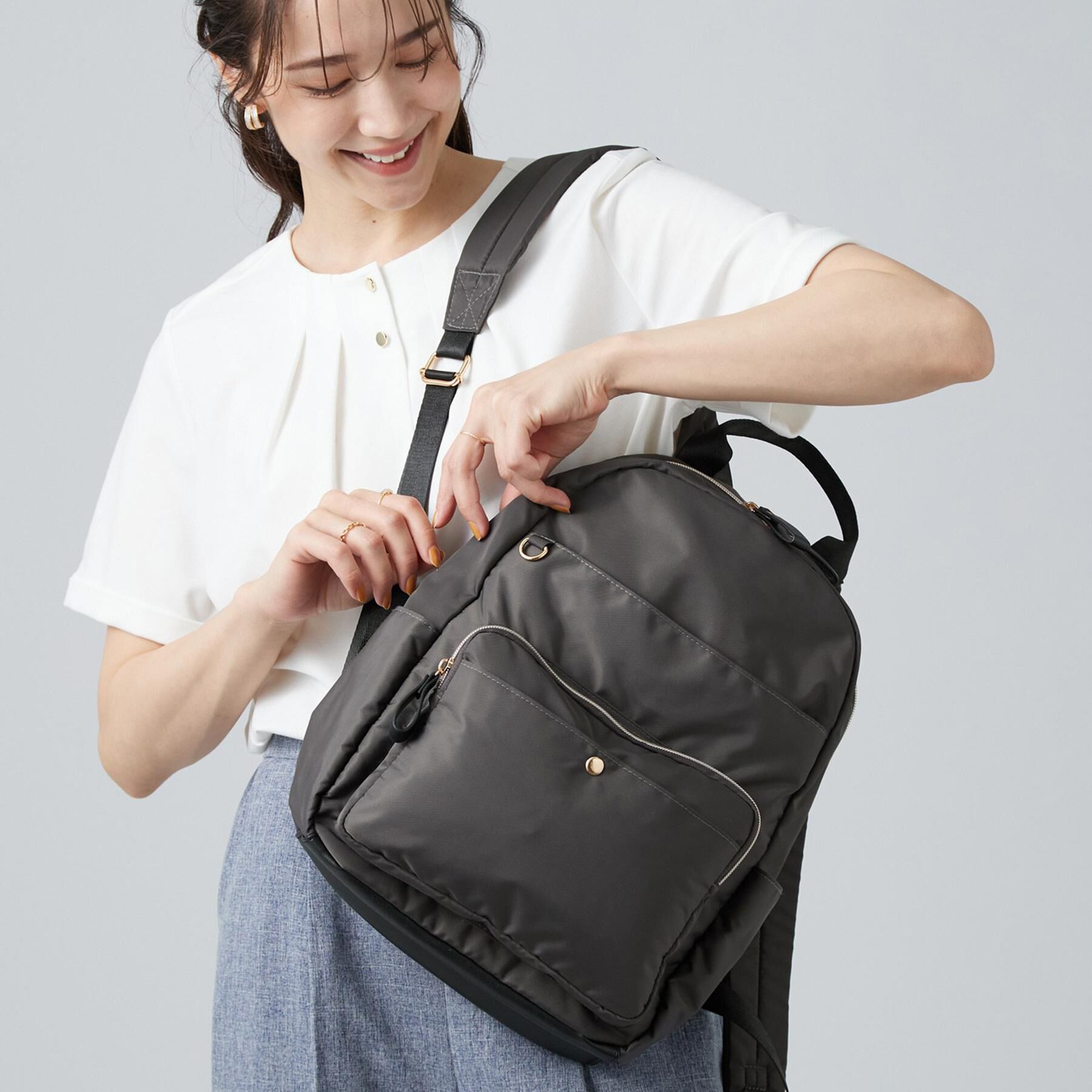 SHOO･LA･RUE「【撥水】整理整頓できちゃうリュック」|リュック|チャコールグレー(0