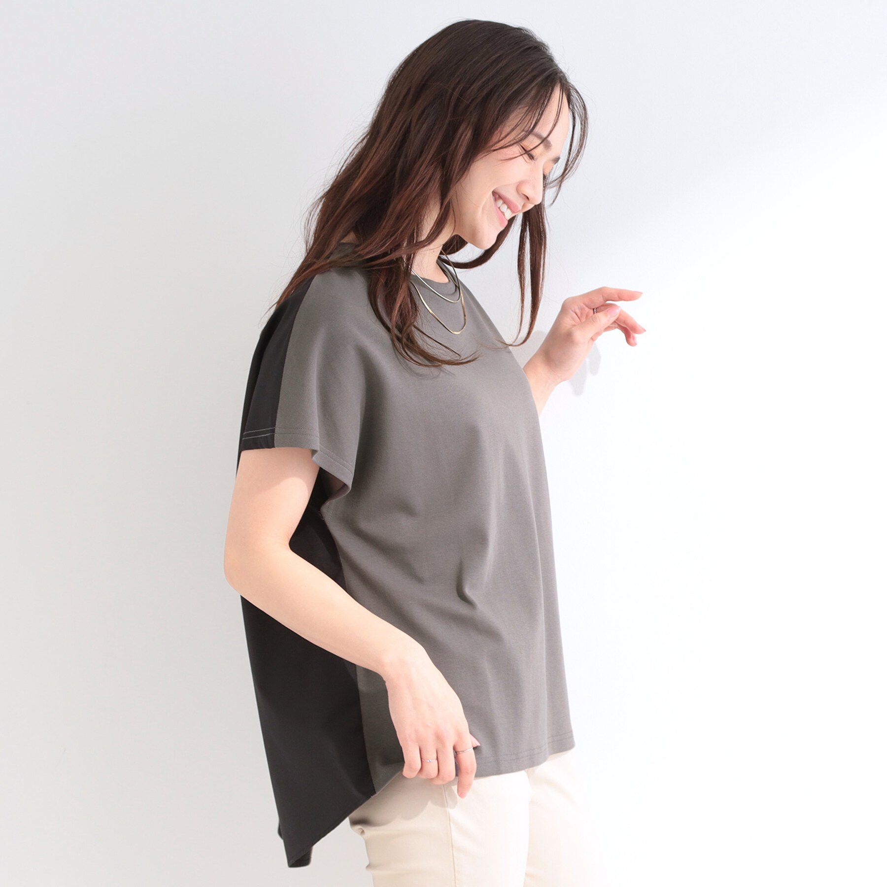 SHOO･LA･RUE「【体型カバー/S-LL】インせず着られる 前後素材切替Tシャツ」|Tシャツ・カットソー|