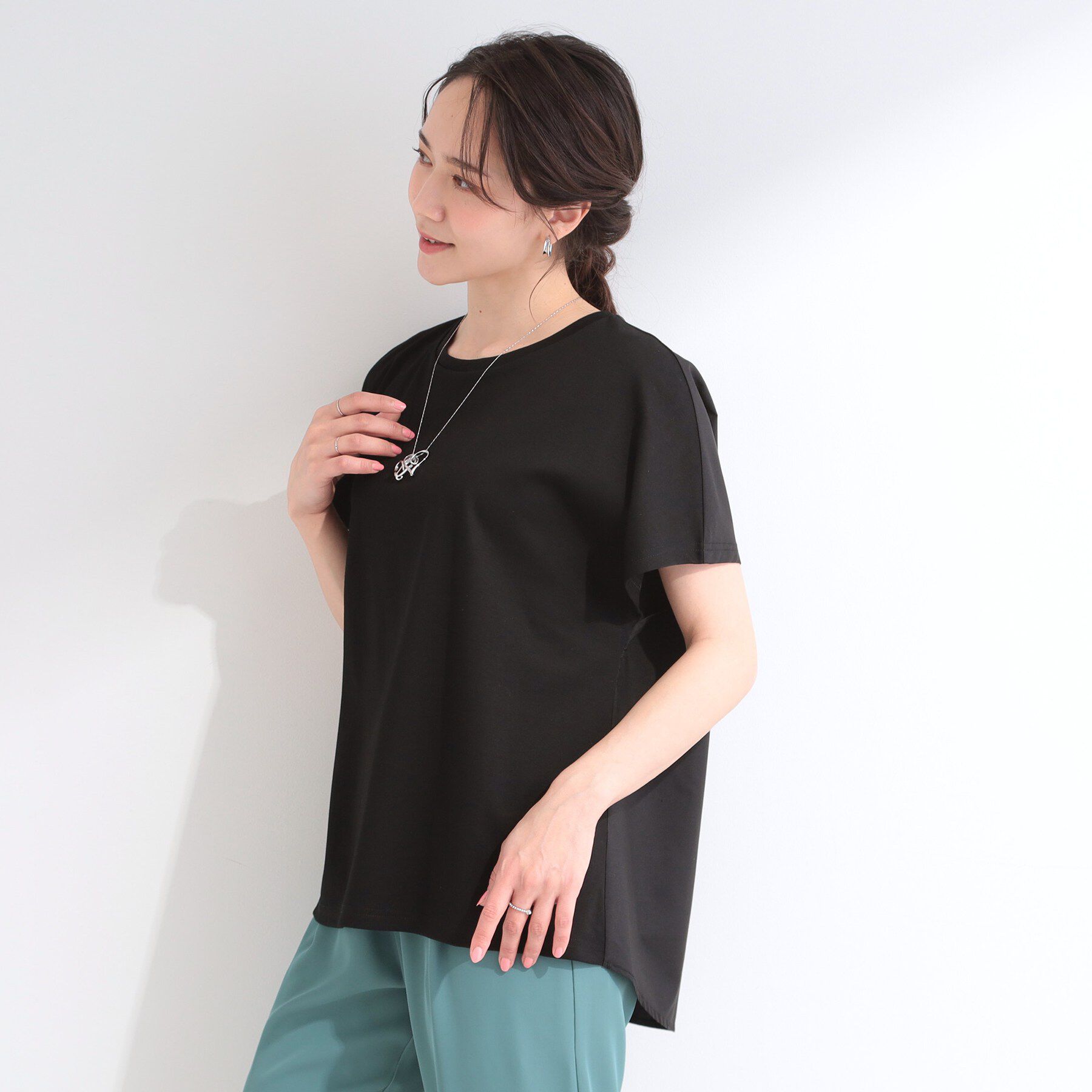 SHOO･LA･RUE「【体型カバー/S-LL】インせず着られる 前後素材切替Tシャツ」|Tシャツ・カットソー|
