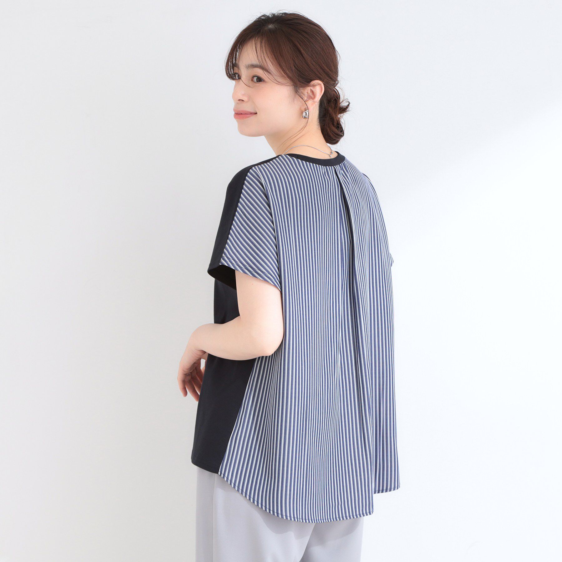 SHOO･LA･RUE「【体型カバー/S-LL】インせず着られる 前後素材切替Tシャツ」|Tシャツ・カットソー|