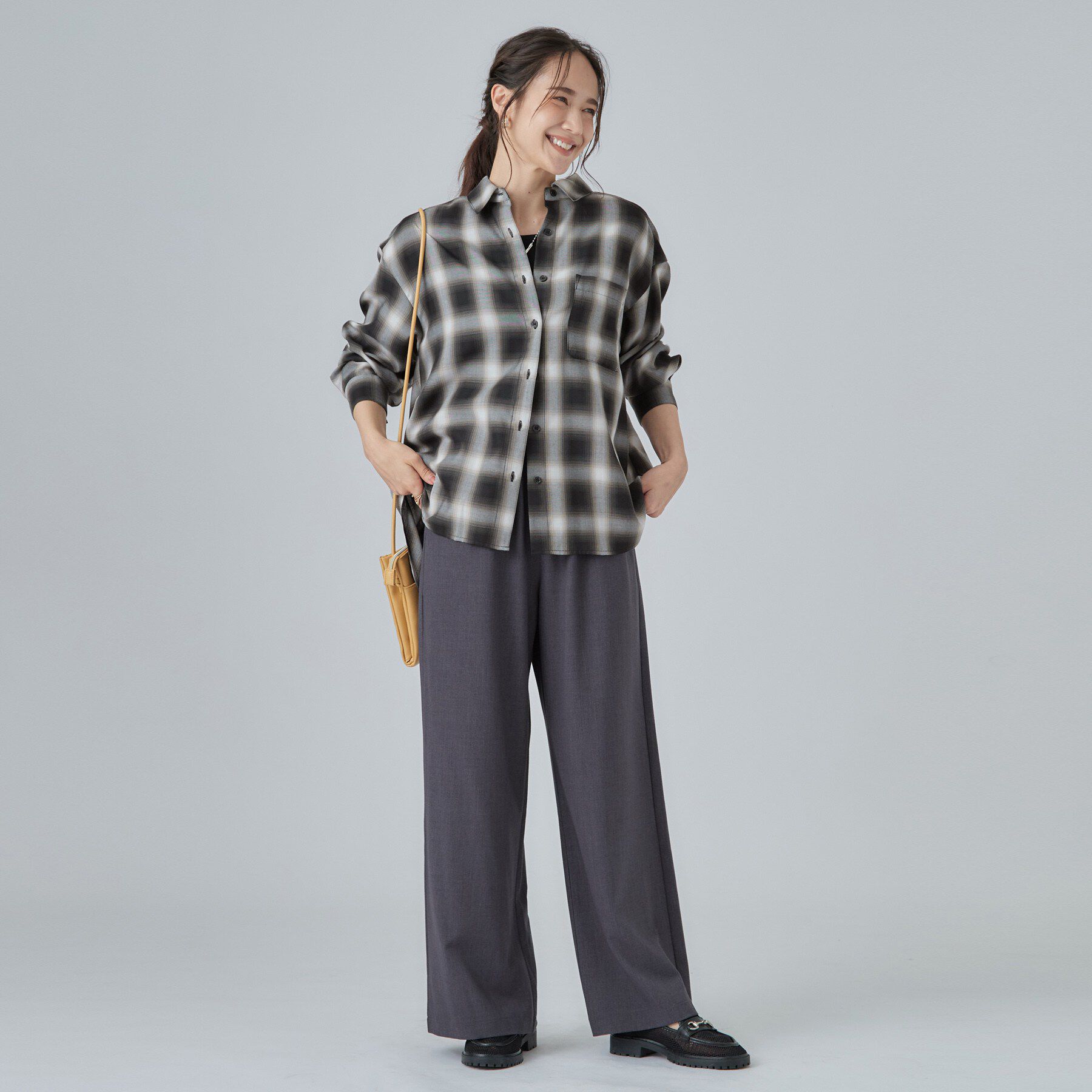 SHOO･LA･RUE「【洗濯後しわになりにくい/S-LL】選べる6パターン 羽織としても活躍する ベーシックシャツ」|シャツ・ブラウス|