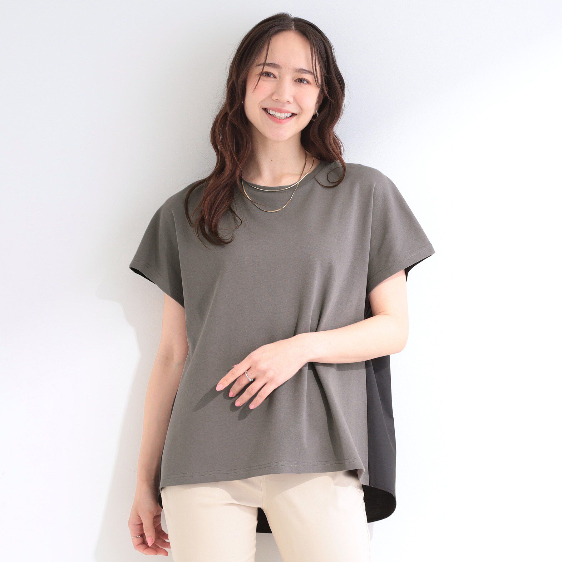 SHOO･LA･RUE「【体型カバー/S-LL】インせず着られる 前後素材切替Tシャツ」|Tシャツ・カットソー|
