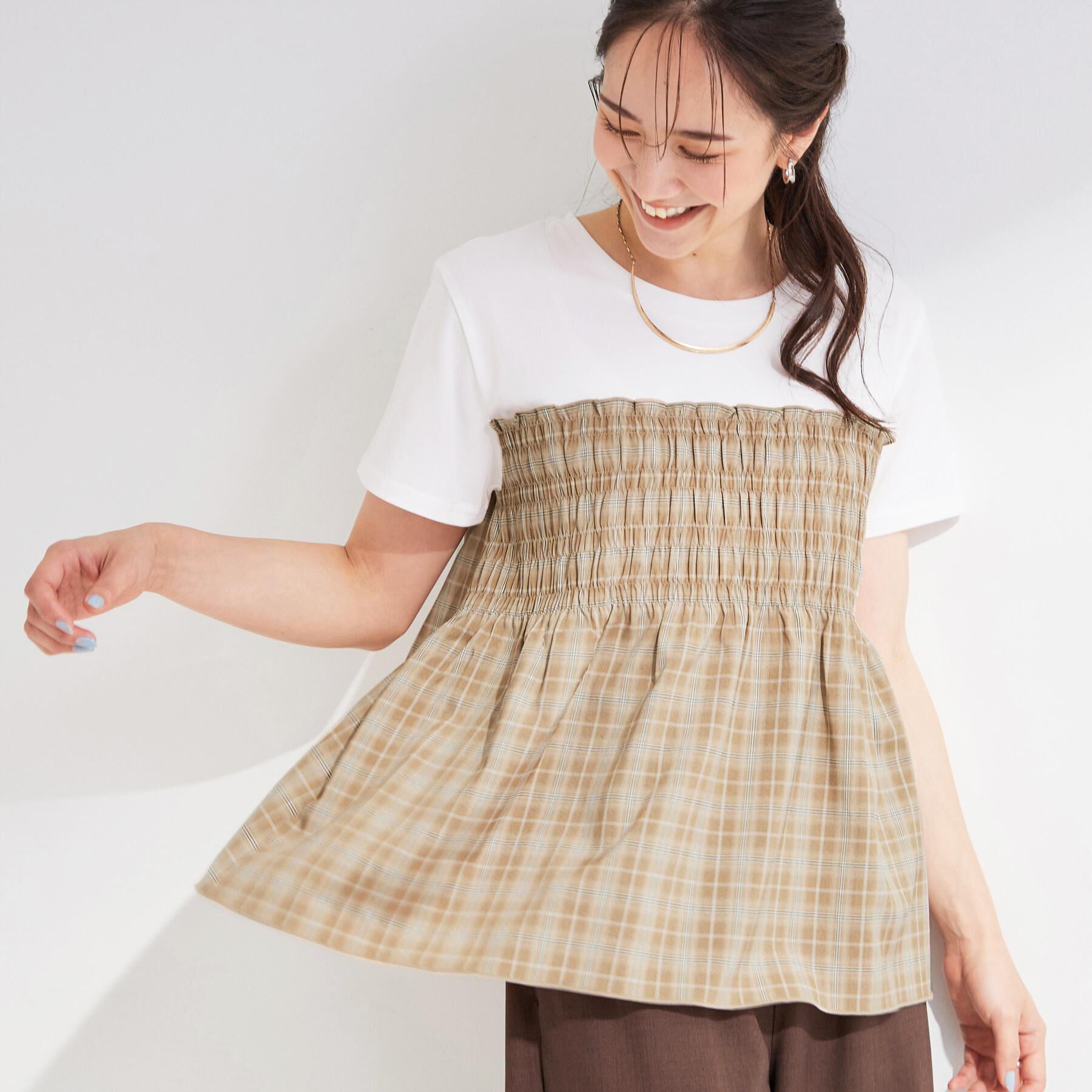 SHOO･LA･RUE「【S-LL/洗濯機可/体型カバー】インせずサマ見え ビスチェ風異素材ドッキングTシャツ」|Tシャツ・カットソー|ベージュ(252)