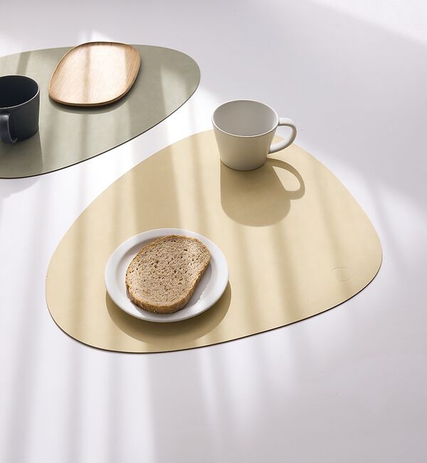 collex「【LIND DNA】カーブ プレイスマット NUPO 37&times;44cm リサイクル」|食器・キッチングッズ|