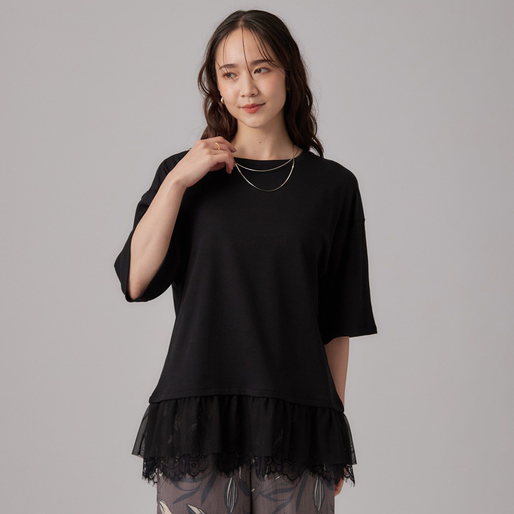 SHOO･LA･RUE「【UV/抗菌防臭/S-LL】1枚でサマ見え 裾レースTシャツ」|Tシャツ・カットソー|