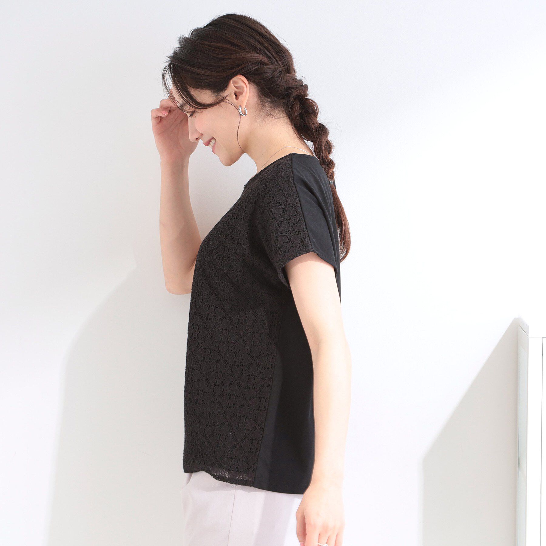 SHOO･LA･RUE「【UV/S-LL/洗濯機可】レース切替で華やかに 大人の選ぶ上品Tシャツ」|Tシャツ・カットソー|