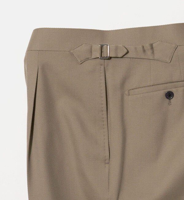 UNITED ARROWS「カバートクロス ツイル サイドアジャスター 1プリーツ テーパード スラックス」|チノ|