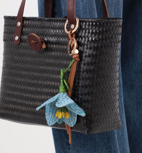 TOMORROWLAND GOODS「ATELIER TOMORROW FLOWER チャーム ブルー チャーム」|チャーム・キーホルダー|