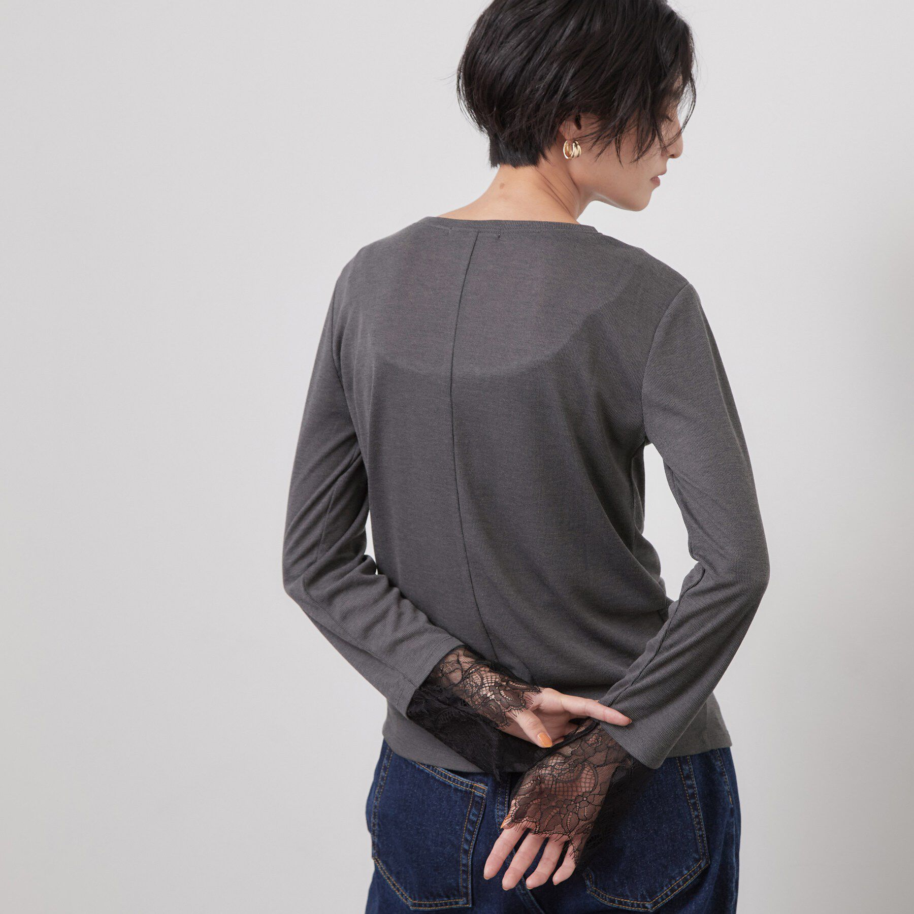 OPAQUE.CLIP「袖口レース／ドットチュール切替トップス【洗濯機OK】」|Tシャツ・カットソー|チャコールグレー(0
