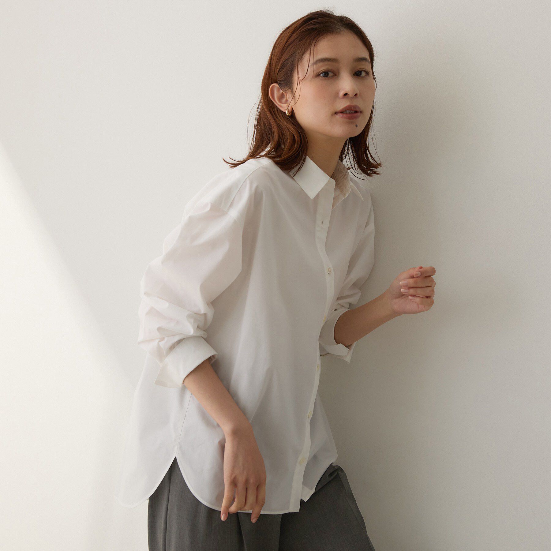 UNTITLED「【6色展開/コットン100】カラーベーシックシャツ」|シャツ・ブラウス|