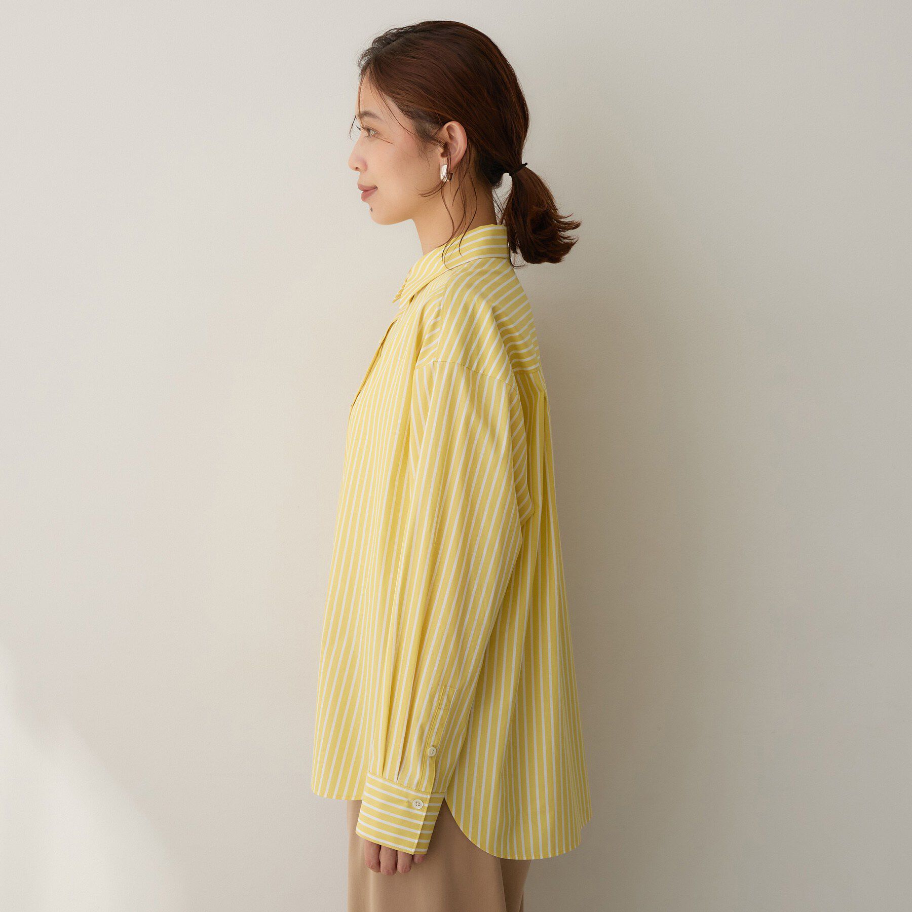 UNTITLED「【6色展開/コットン100】カラーベーシックシャツ」|シャツ・ブラウス|