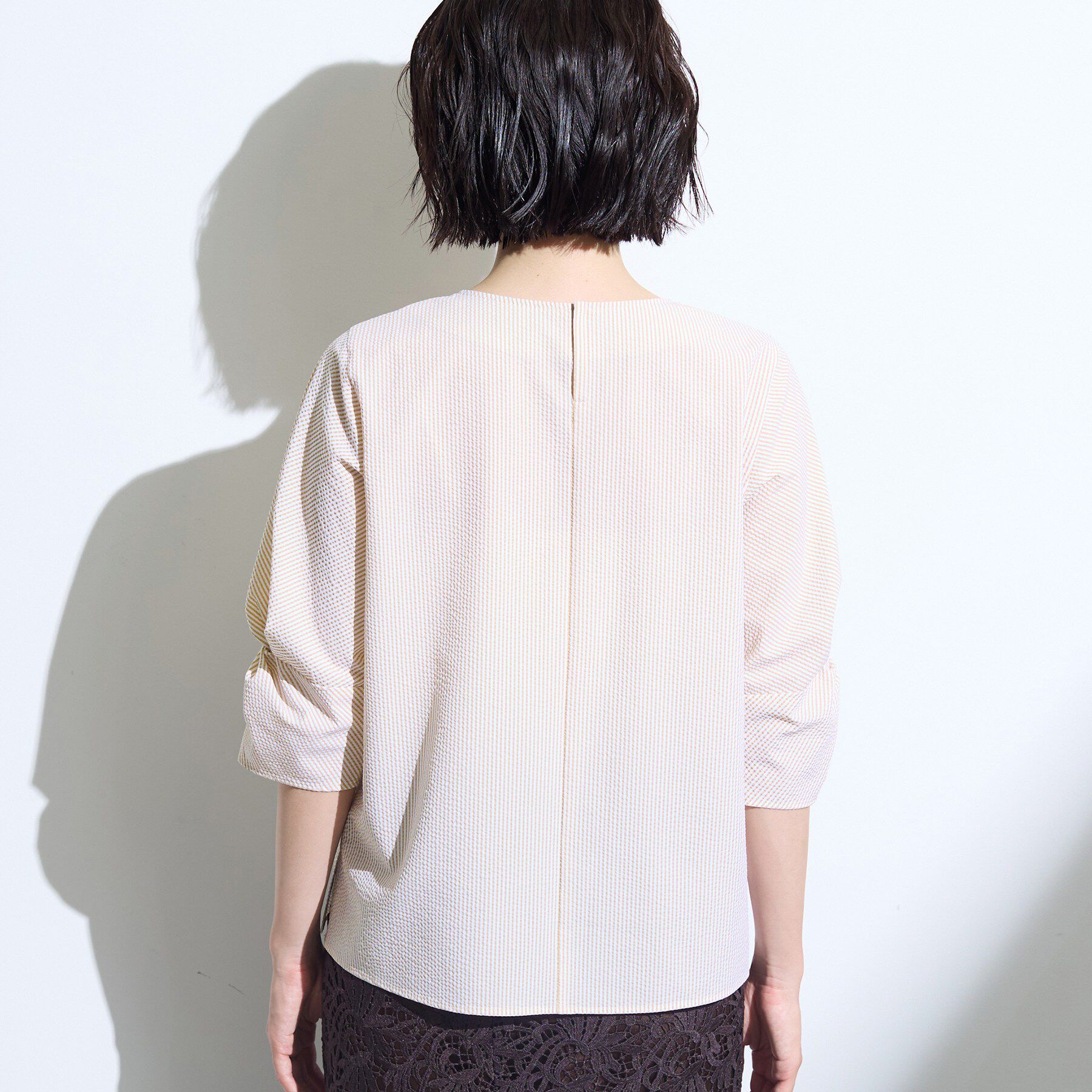 INDIVI「【洗える／UVケア】ねじり袖サッカートップス」|Tシャツ・カットソー|
