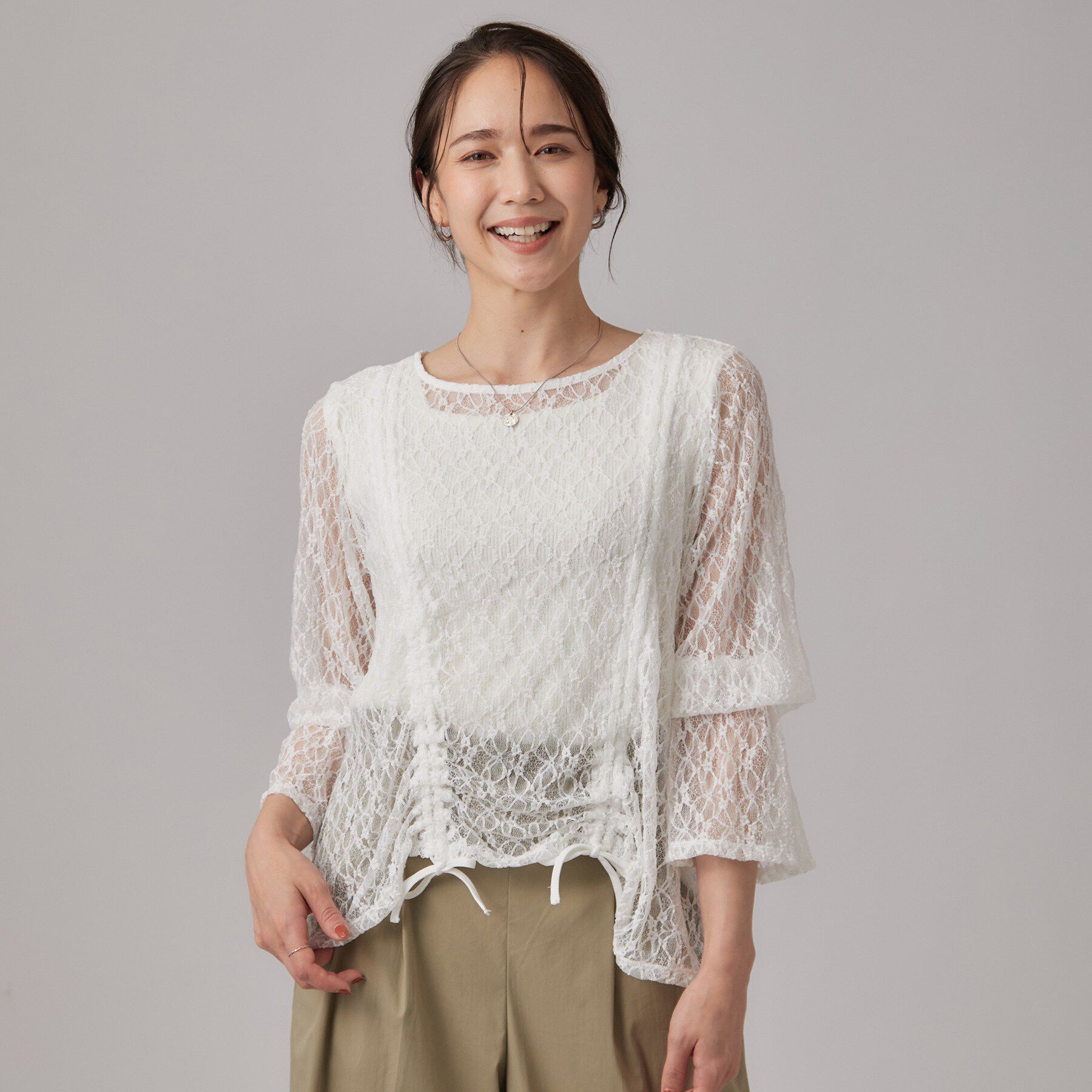 SHOO･LA･RUE「レースで華やかに映える 旬な透け感の レースシャーリングトップス」|Tシャツ・カットソー|