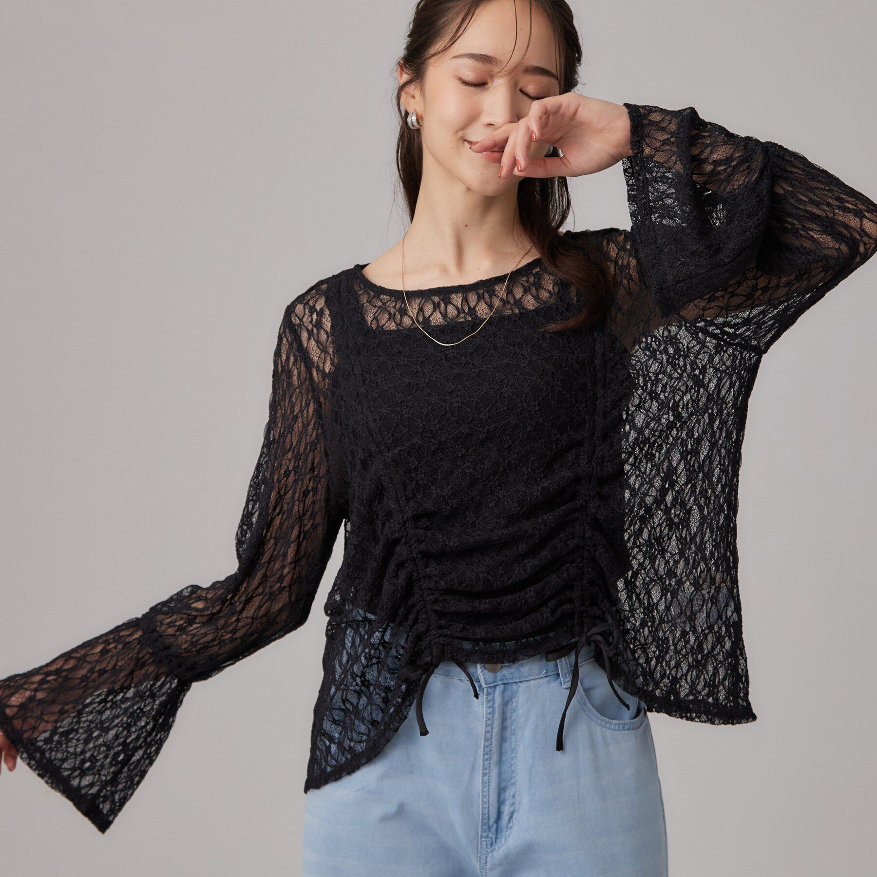 SHOO･LA･RUE「レースで華やかに映える 旬な透け感の レースシャーリングトップス」|Tシャツ・カットソー|ブラック(019)