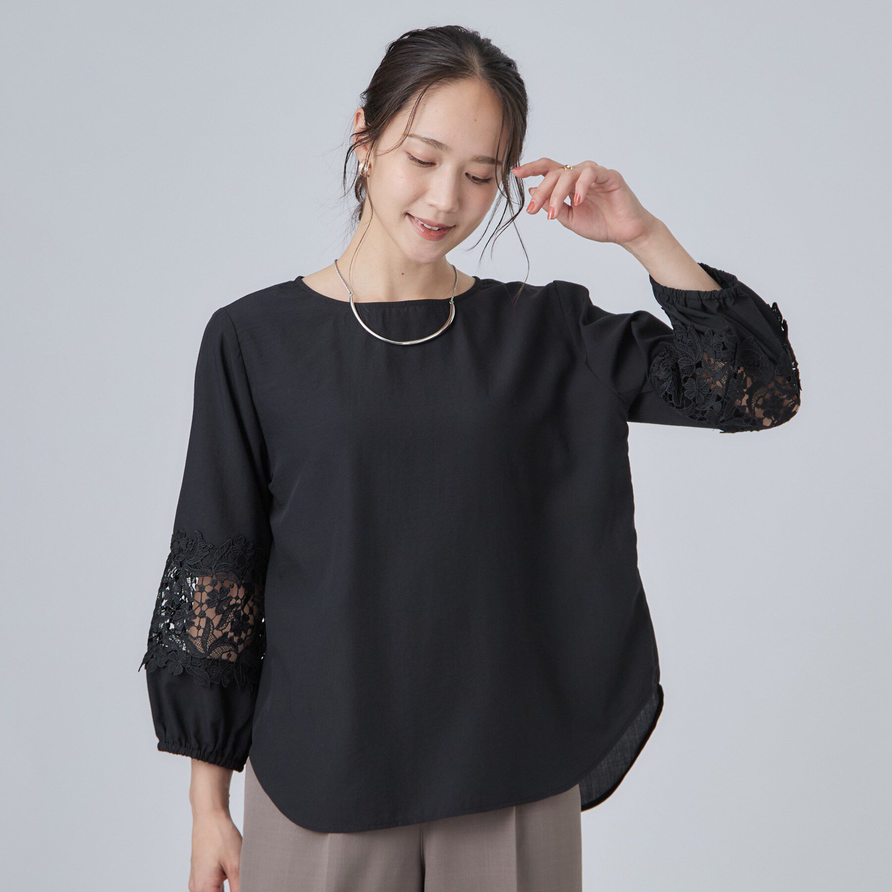 SHOO･LA･RUE「【洗濯機可/S-LL/洗濯後しわになりにくい】刺繍レースで高見え インせず決まる主役ブラウス」|シャツ・ブラウス|