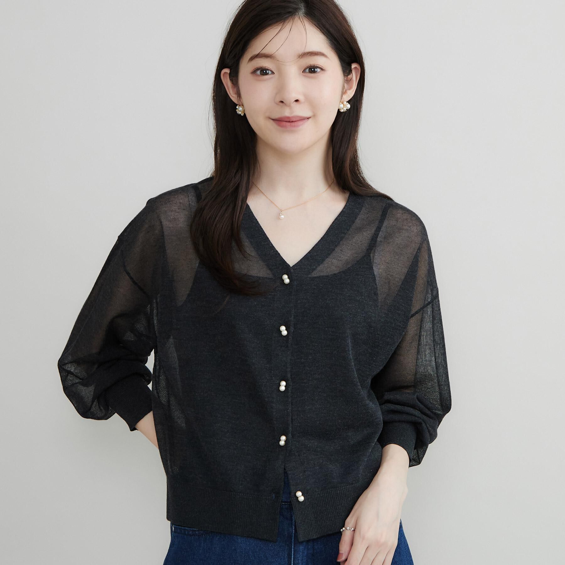 Couture broach「【上品な透け感】ダブルパール調釦 愛されシアーカーディガン」|カーディガン|