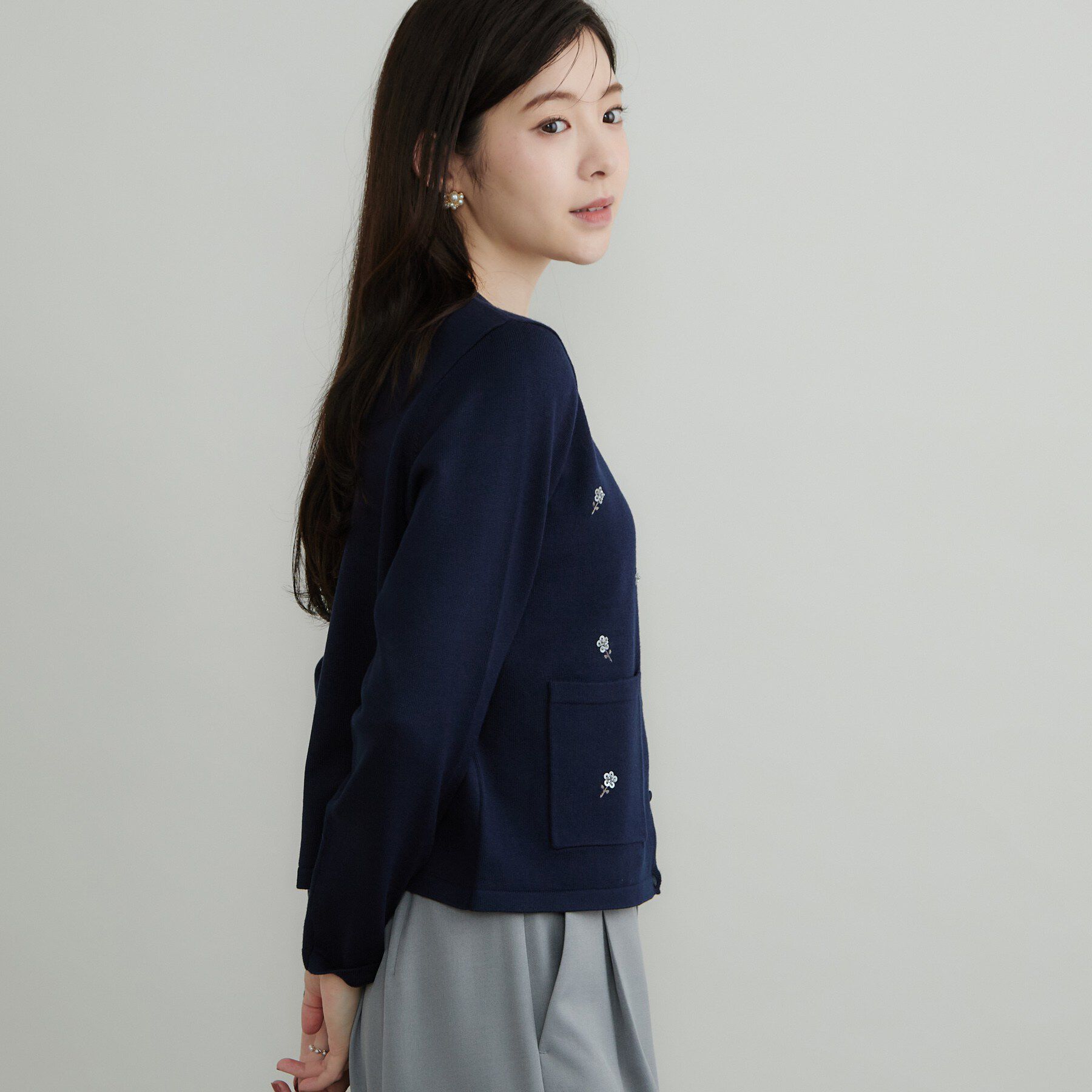 Couture broach「【上品刺繍が華やか】飛ばしビジュー カーディガン」|カーディガン|