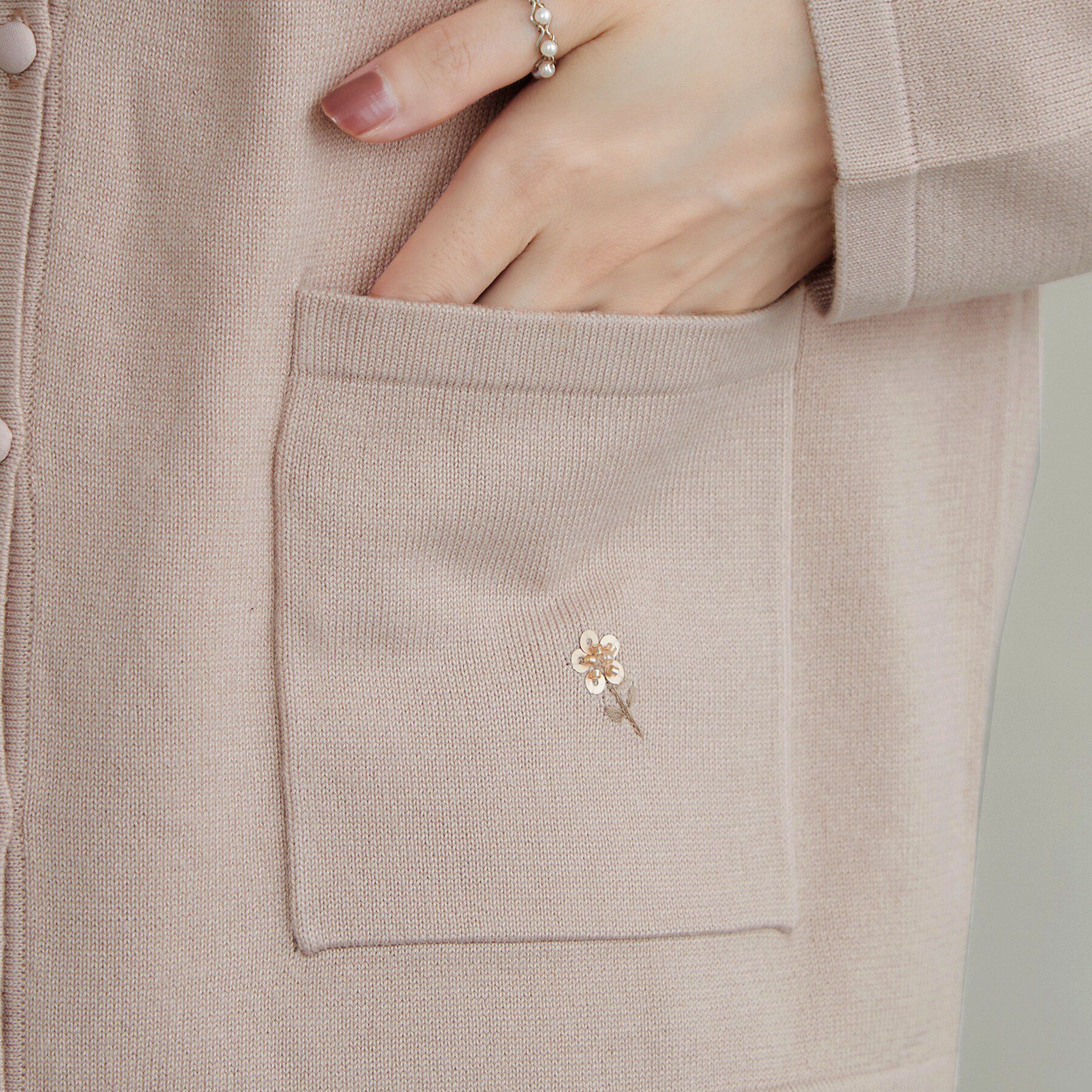 Couture broach「【上品刺繍が華やか】飛ばしビジュー カーディガン」|カーディガン|