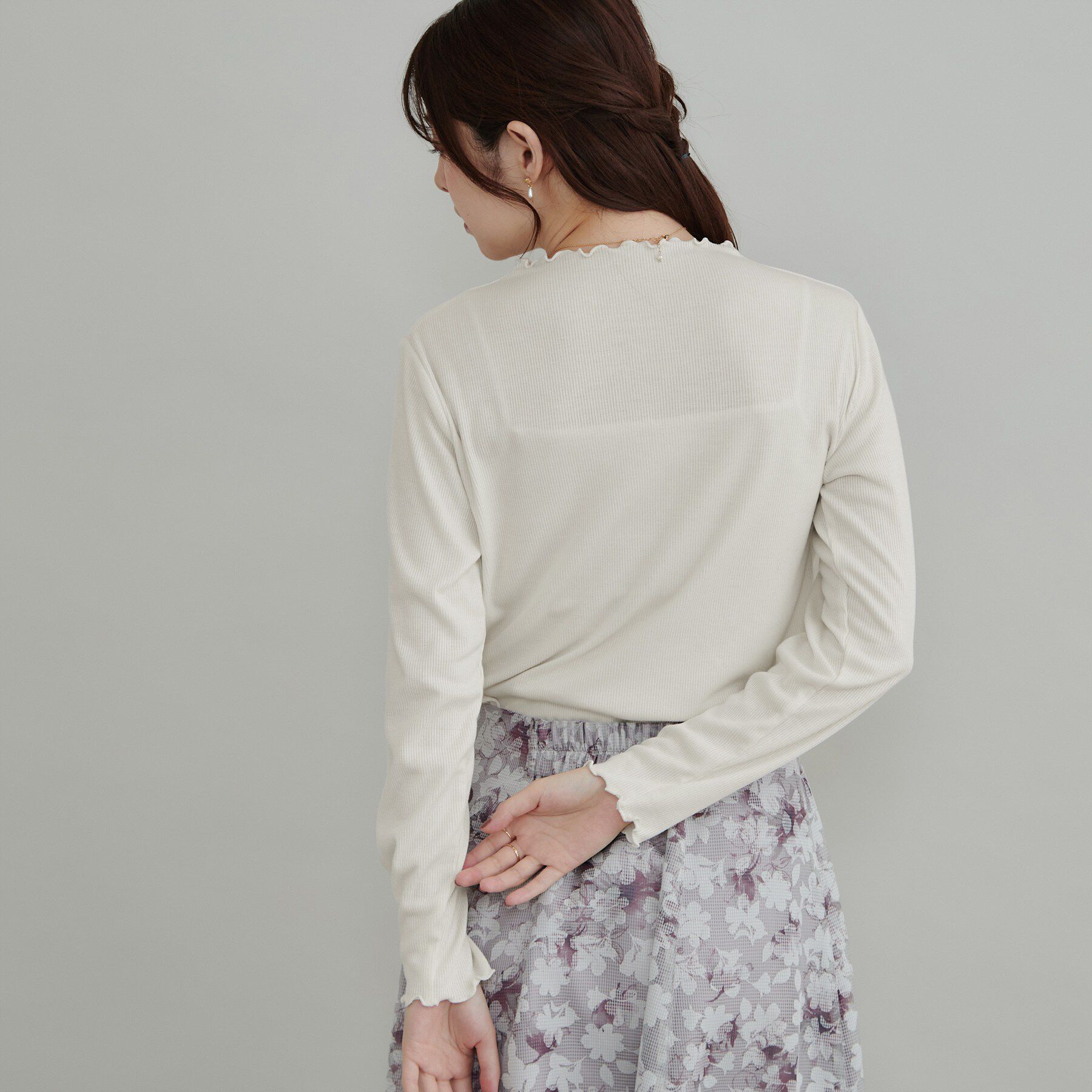 Couture broach「【一枚でも重ねても】メローフリル テレコトップス」|Tシャツ・カットソー|