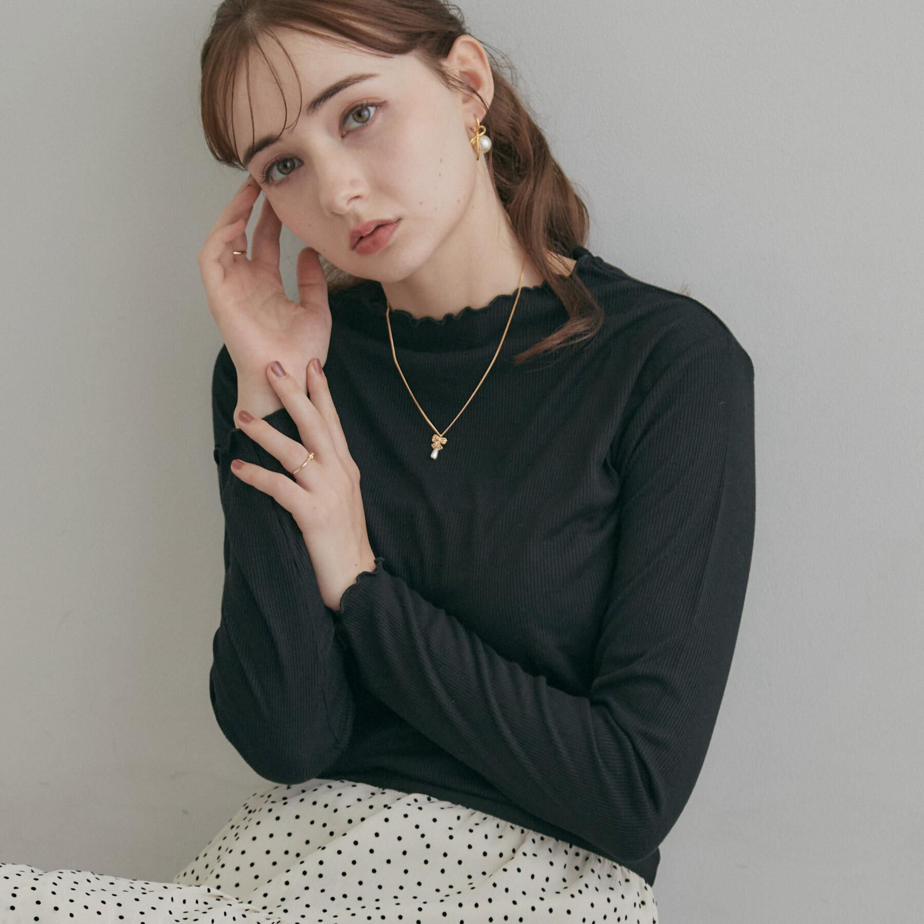 Couture broach「【一枚でも重ねても】メローフリル テレコトップス」|Tシャツ・カットソー|ブラック(019)