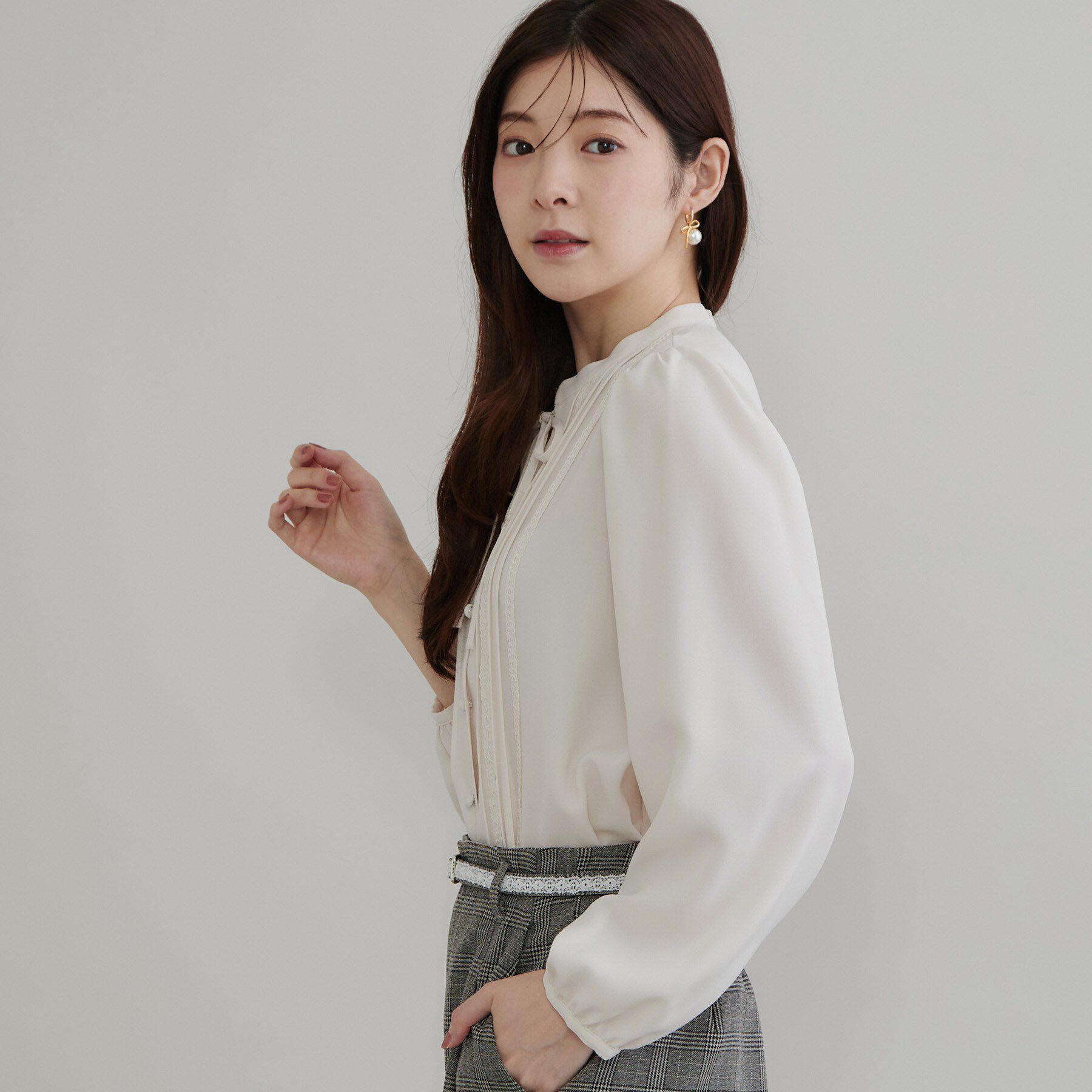 Couture broach「【衿元リボンが可憐】ピンタック レース ブラウス」|シャツ・ブラウス|