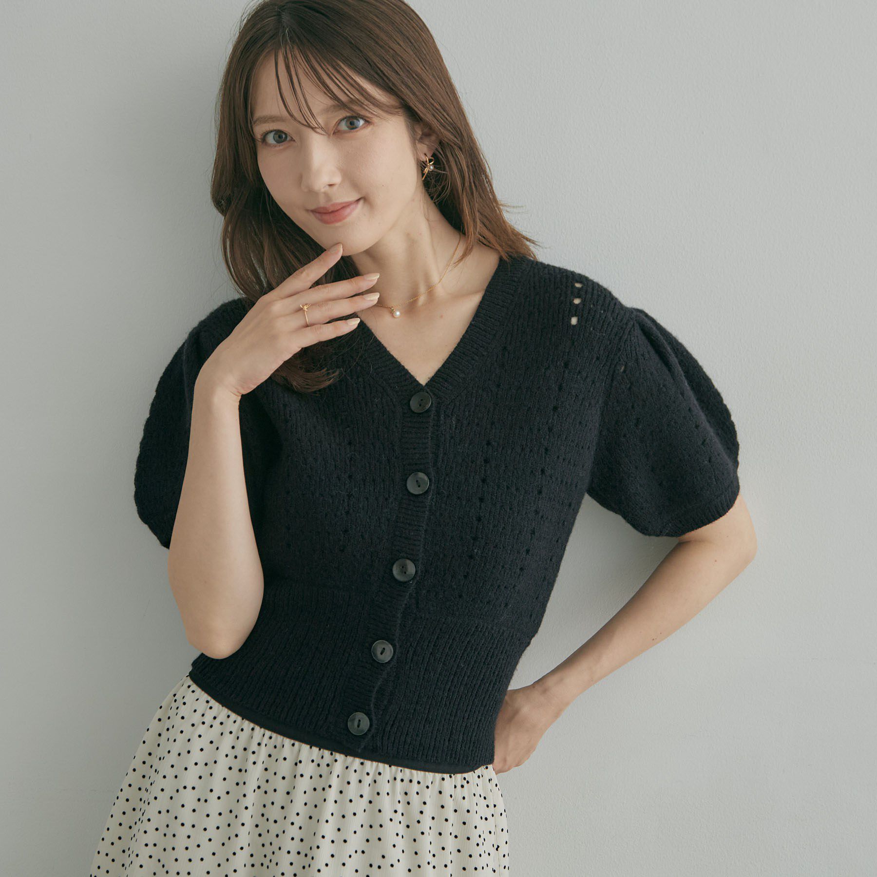 Couture broach「透かし編みVネックカーディガン」|カーディガン|