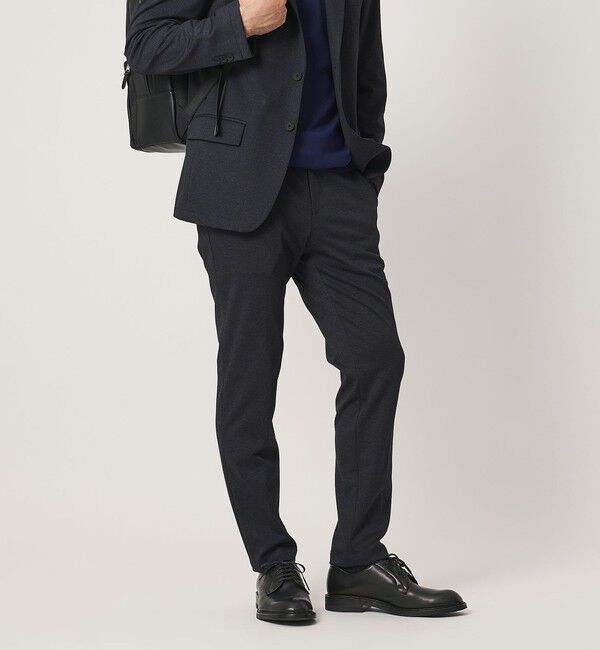 UNITED ARROWS「シャークスキン ノープリーツ テーパードスラックス UA COZY ウォッシャブル 2WAYストレッチ」|スラックス|
