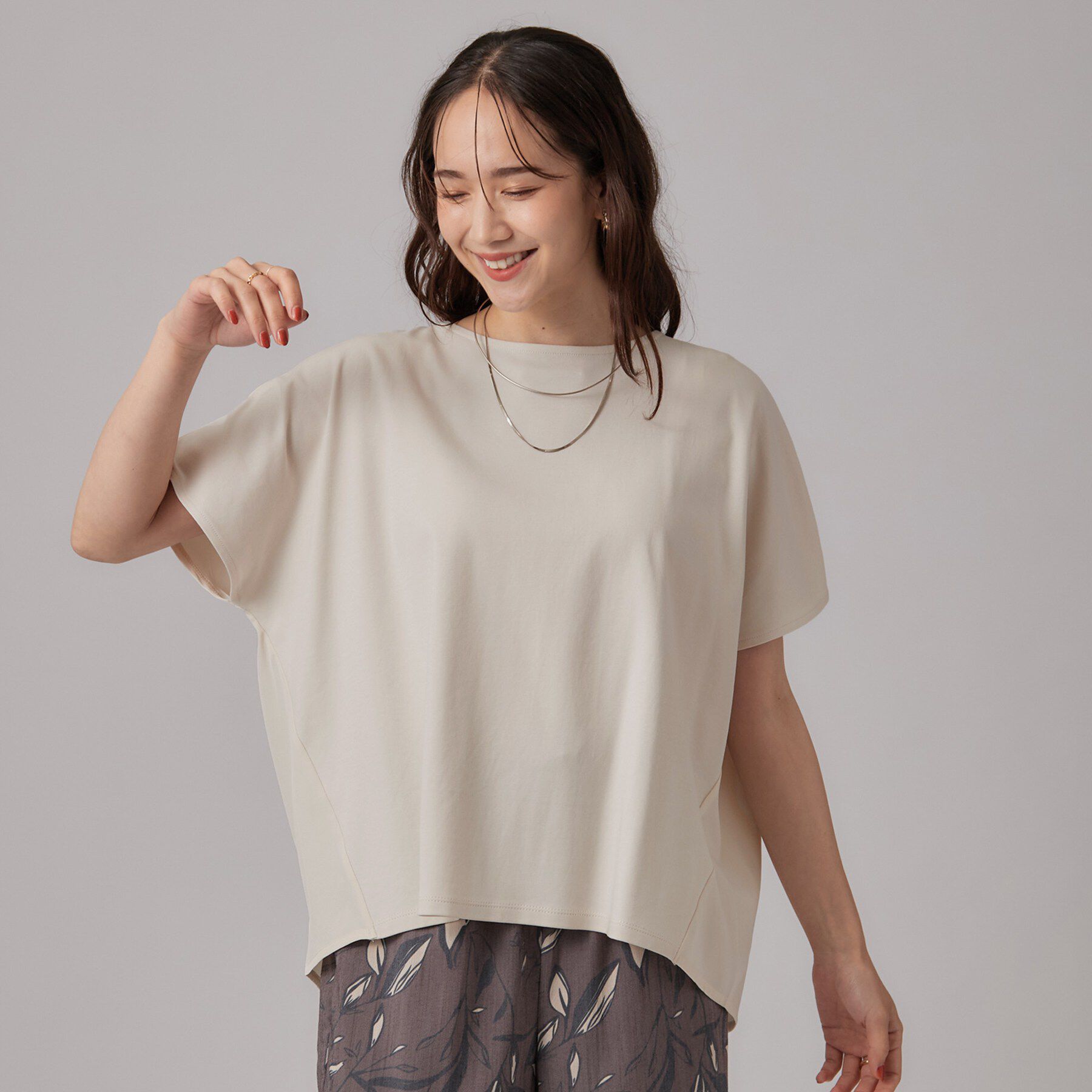 SHOO･LA･RUE「【体型カバー/S-LL】後ろ姿も映える 異素材ドッキングトップス」|Tシャツ・カットソー|