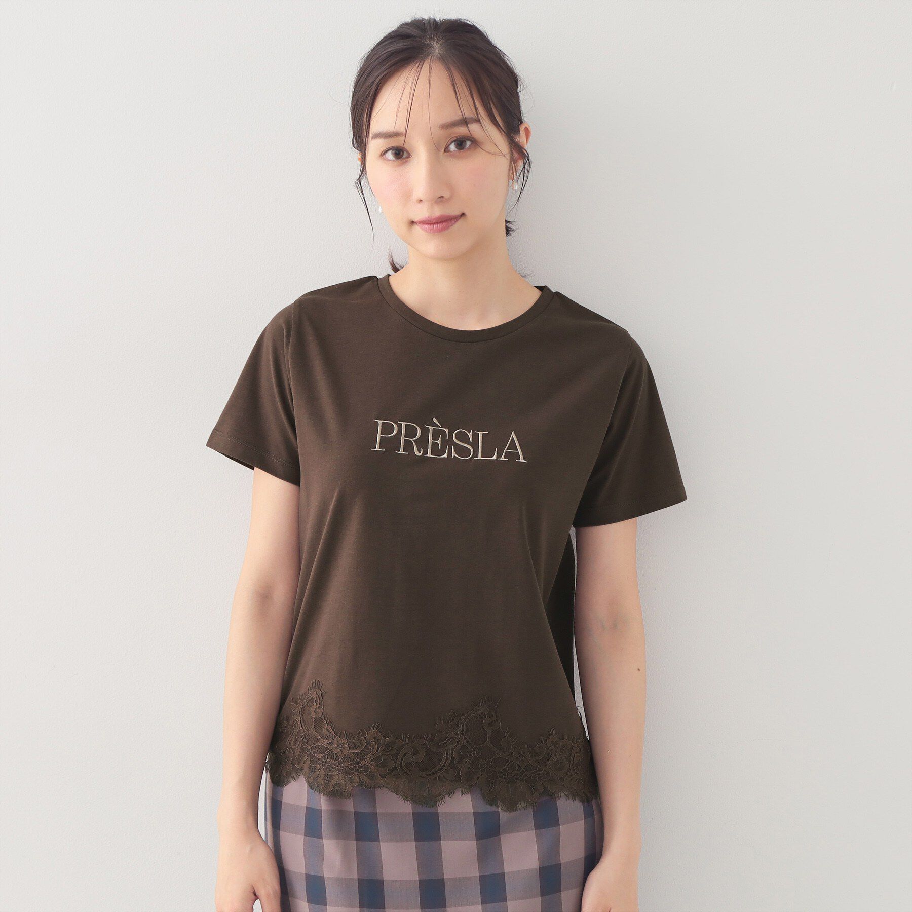 index「【接触冷感／UVケア】裾レースロゴTシャツ《洗濯機OK／S-3L》」|Tシャツ・カットソー|