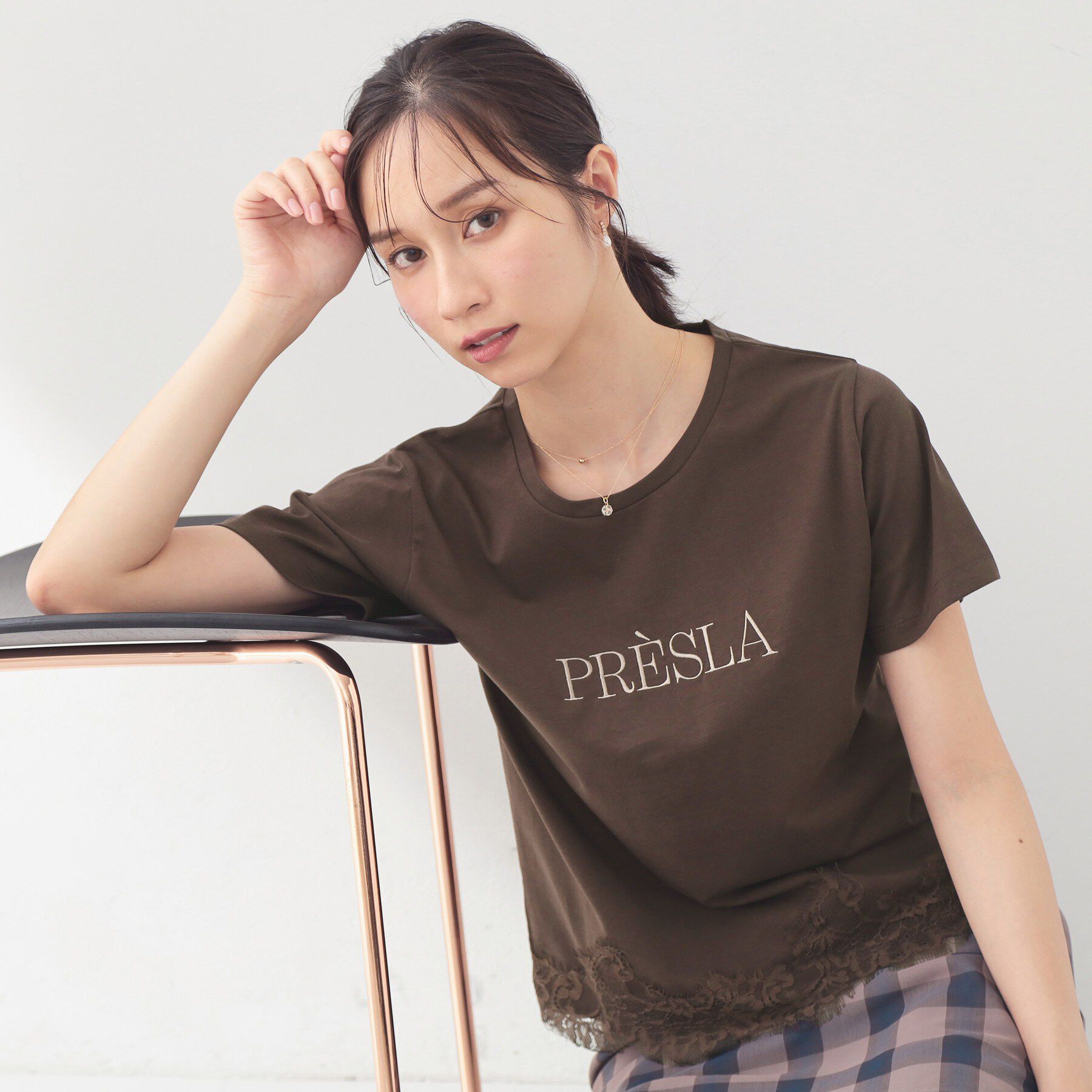index「【接触冷感／UVケア】裾レースロゴTシャツ《洗濯機OK／S-3L》」|Tシャツ・カットソー|ブラウン(044)