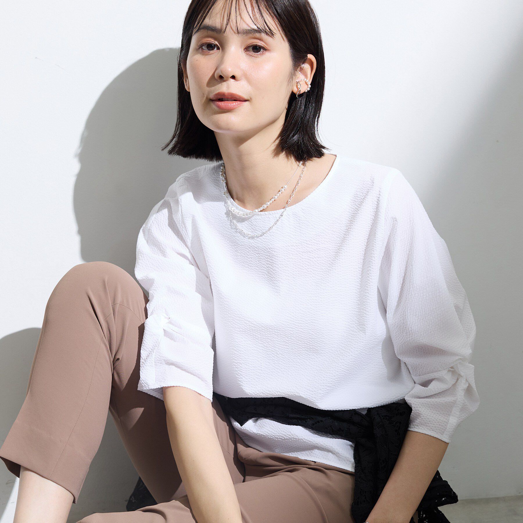 INDIVI「【洗える／UVケア】ねじり袖サッカートップス」|Tシャツ・カットソー|ホワイト(001)