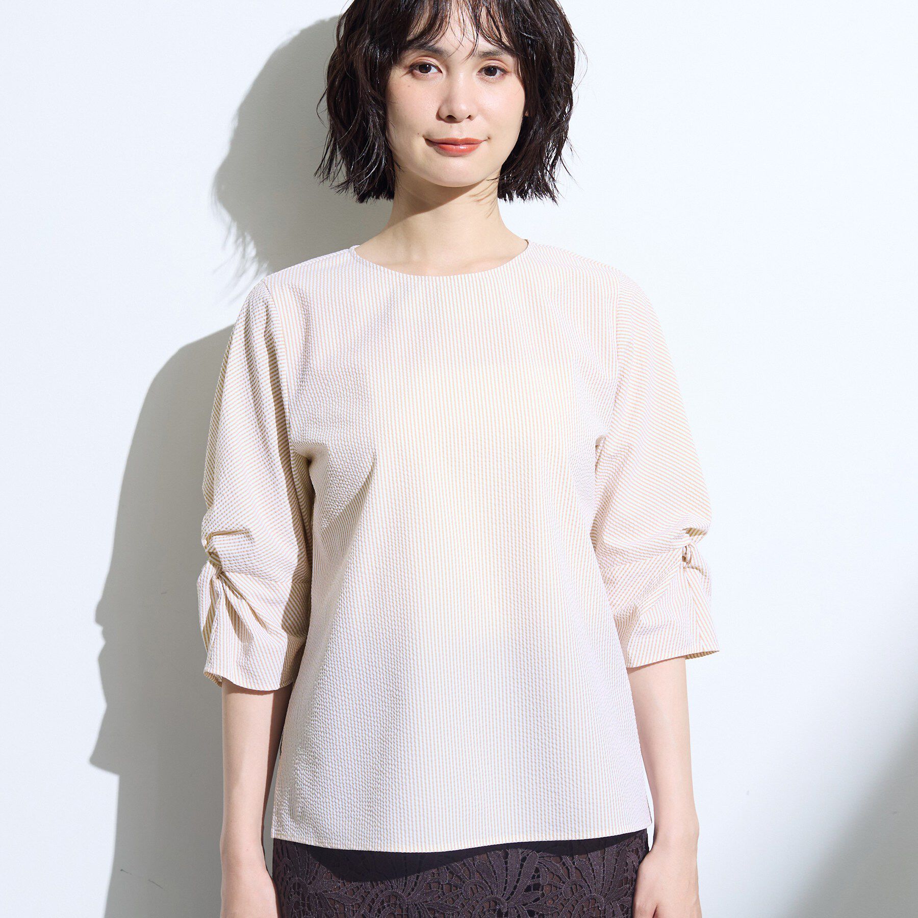 INDIVI「【洗える／UVケア】ねじり袖サッカートップス」|Tシャツ・カットソー|