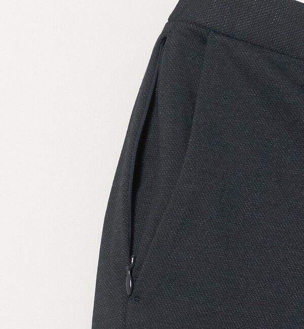 UNITED ARROWS「シャークスキン ノープリーツ テーパードスラックス UA COZY ウォッシャブル 2WAYストレッチ」|スラックス|