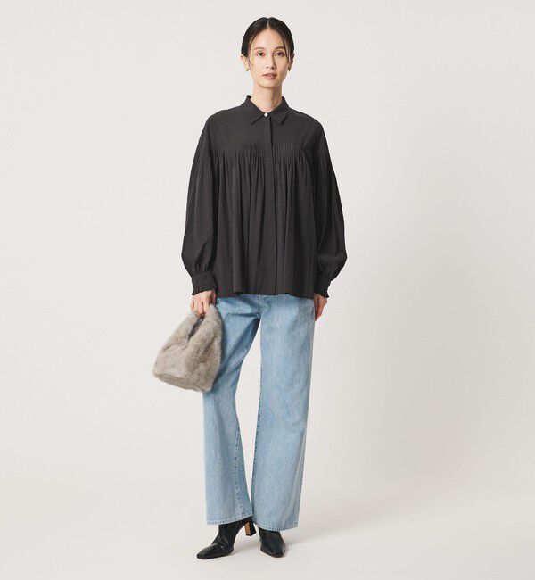 UNITED ARROWS「パールライク ボタン タック フレア ブラウス」|シャツ・ブラウス|